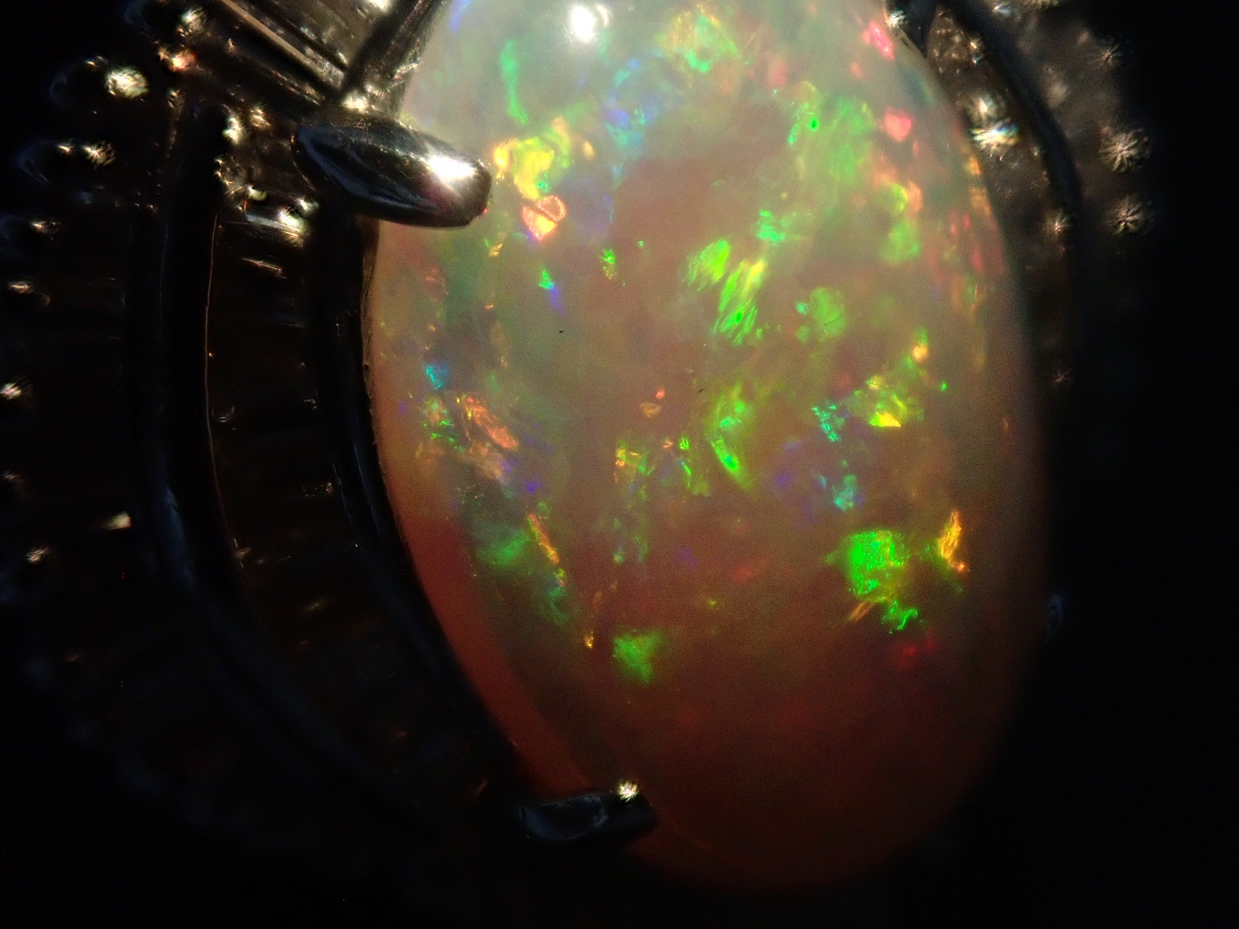 Pt900 オパール 2.61ct・ダイヤモンド0.858ctリング