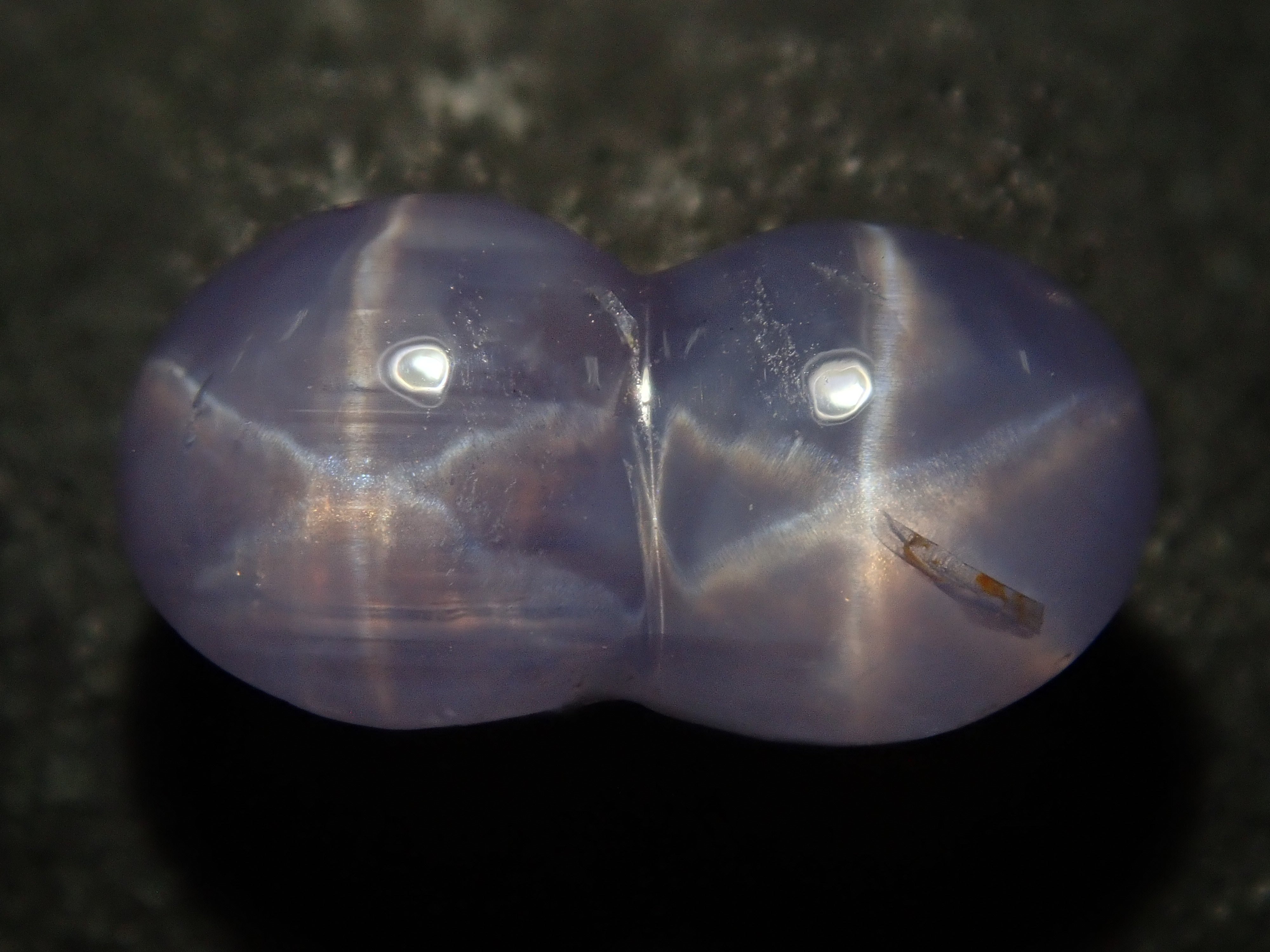 スリランカ産ツインスターサファイア 2.895ctルース