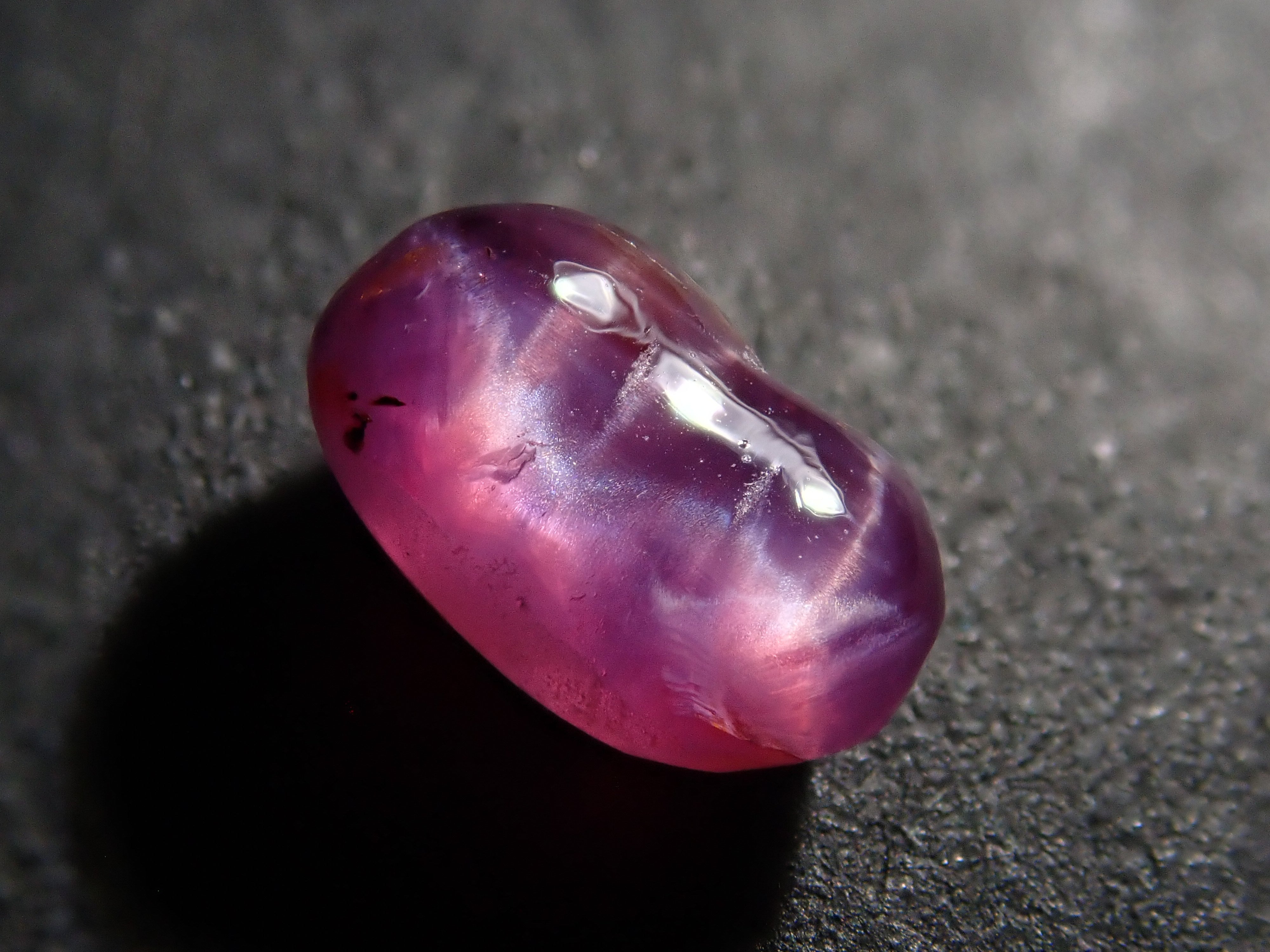 スリランカ産パープルツインスターサファイア 1.163ctルース