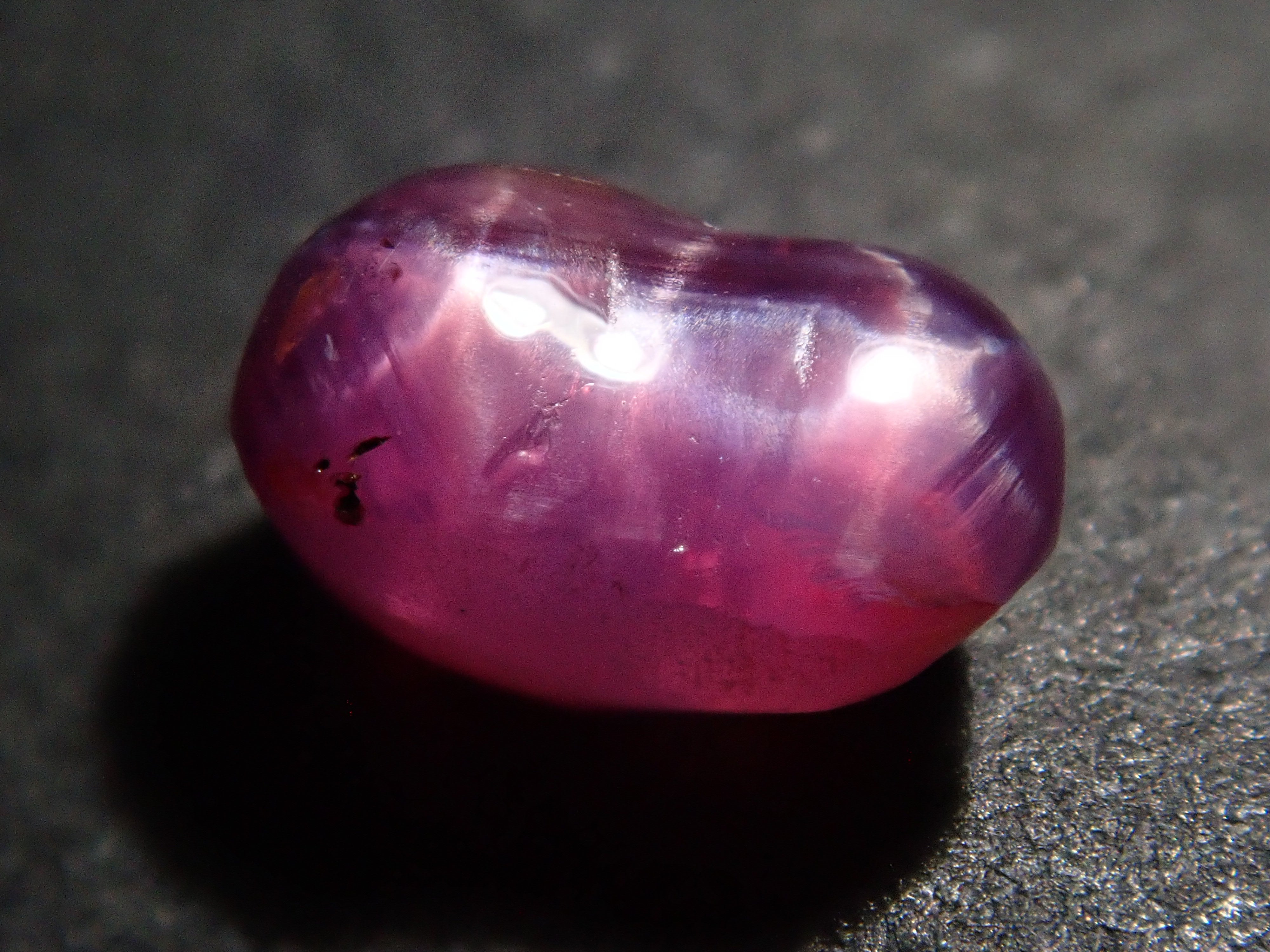 スリランカ産パープルツインスターサファイア 1.163ctルース