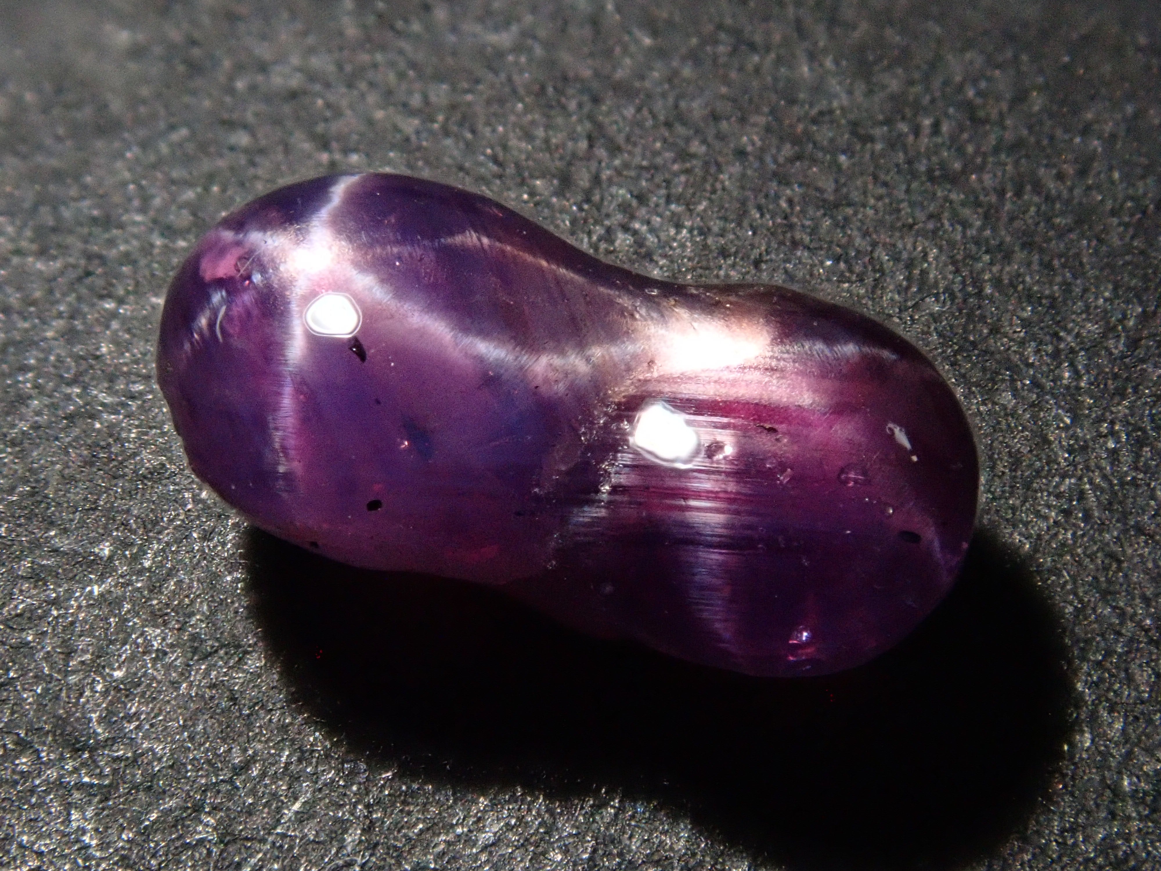 スリランカ産パープルツインスターサファイア 2.461ctルース