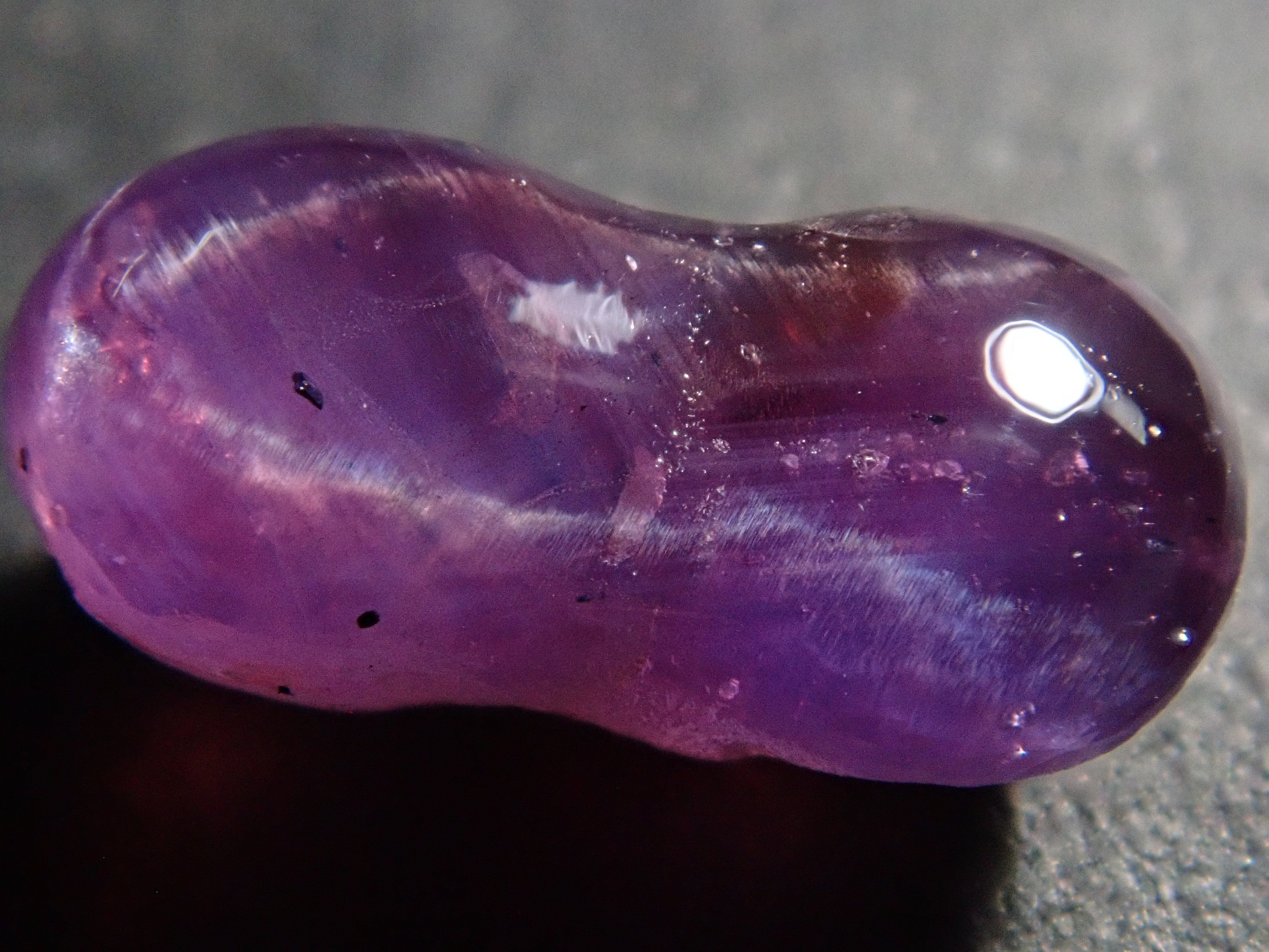 スリランカ産パープルツインスターサファイア 2.461ctルース