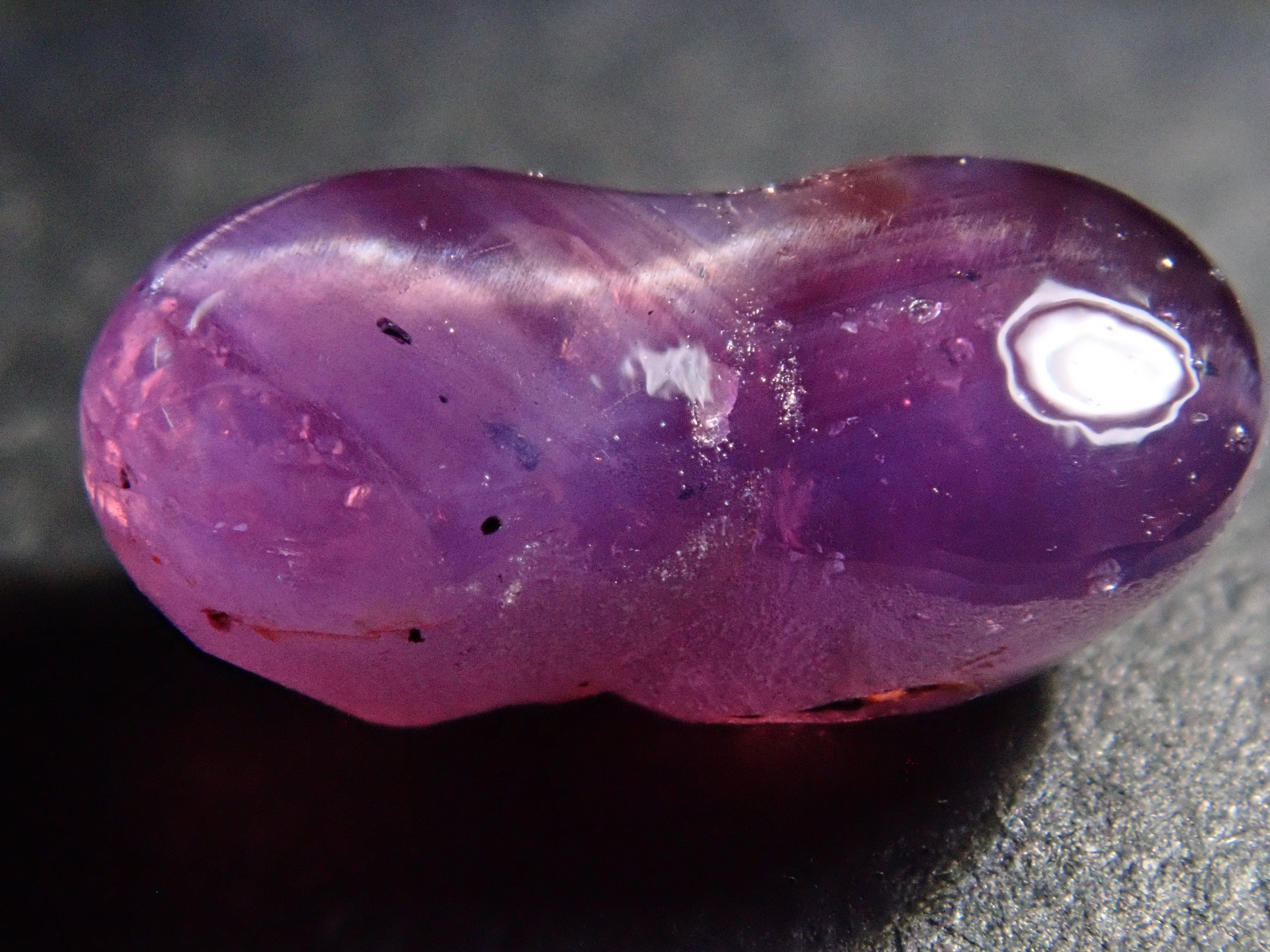 スリランカ産パープルツインスターサファイア 2.461ctルース