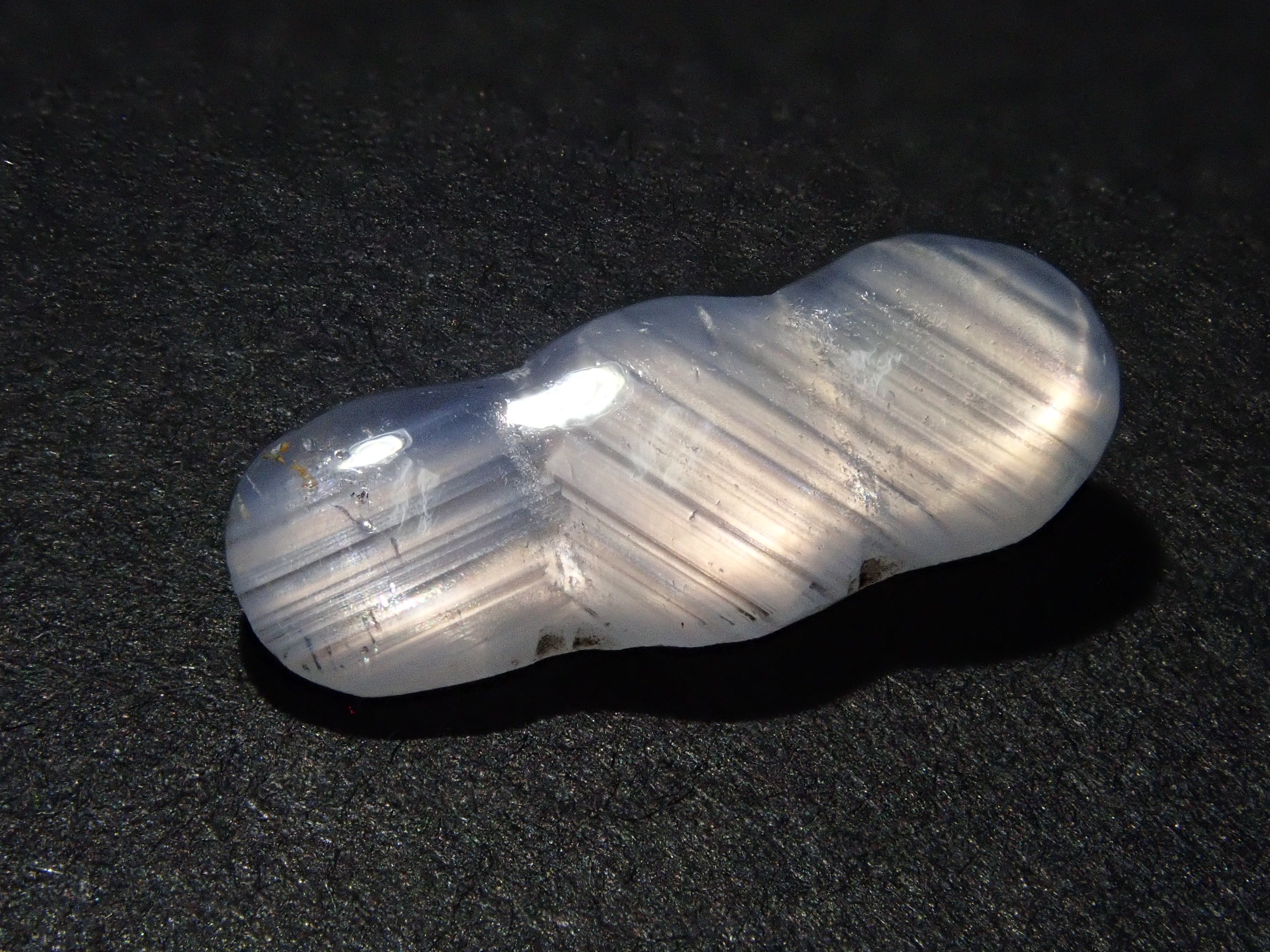 スリランカ産スターサファイア 2.057ctルース