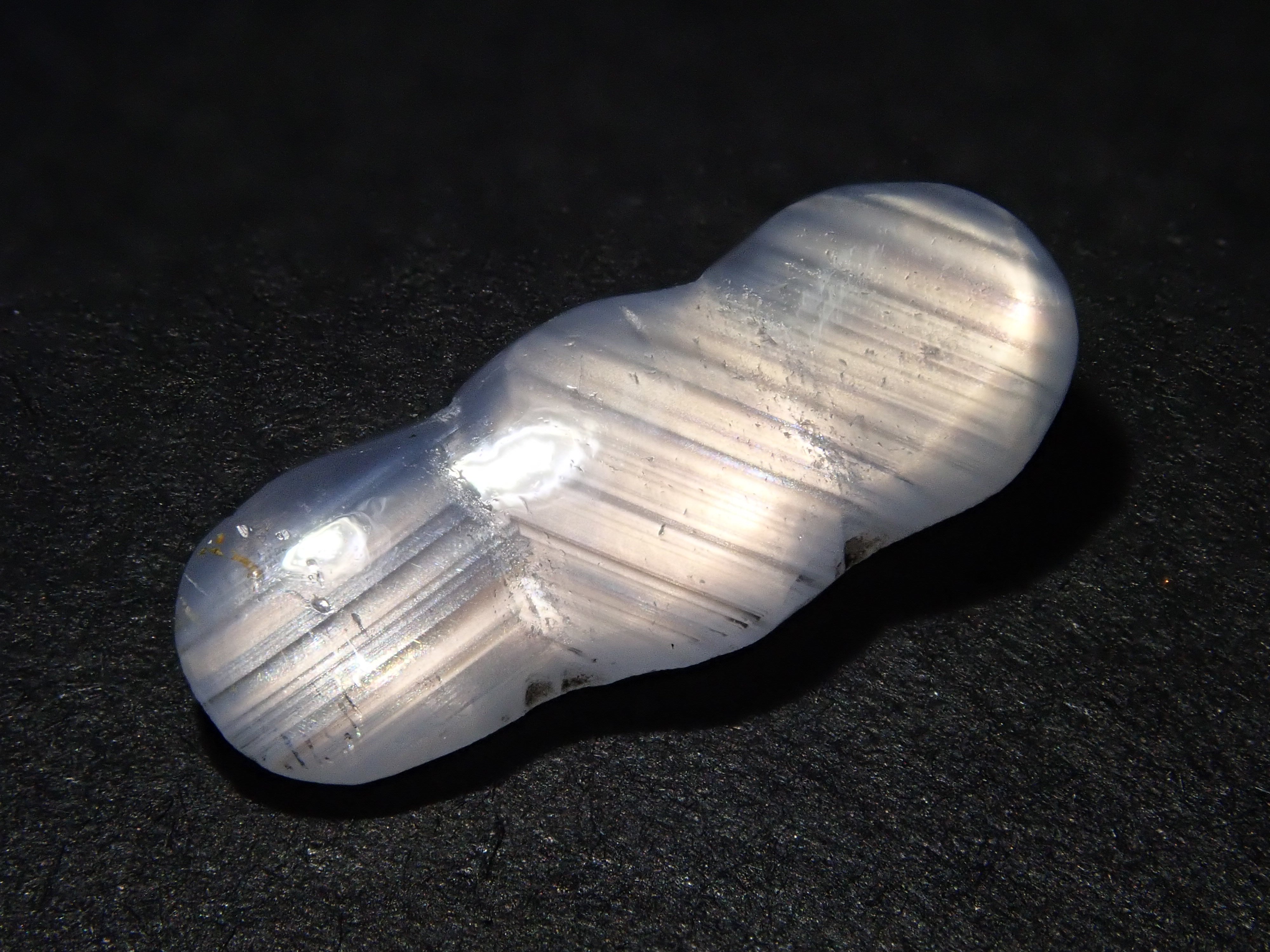 スリランカ産スターサファイア 2.057ctルース