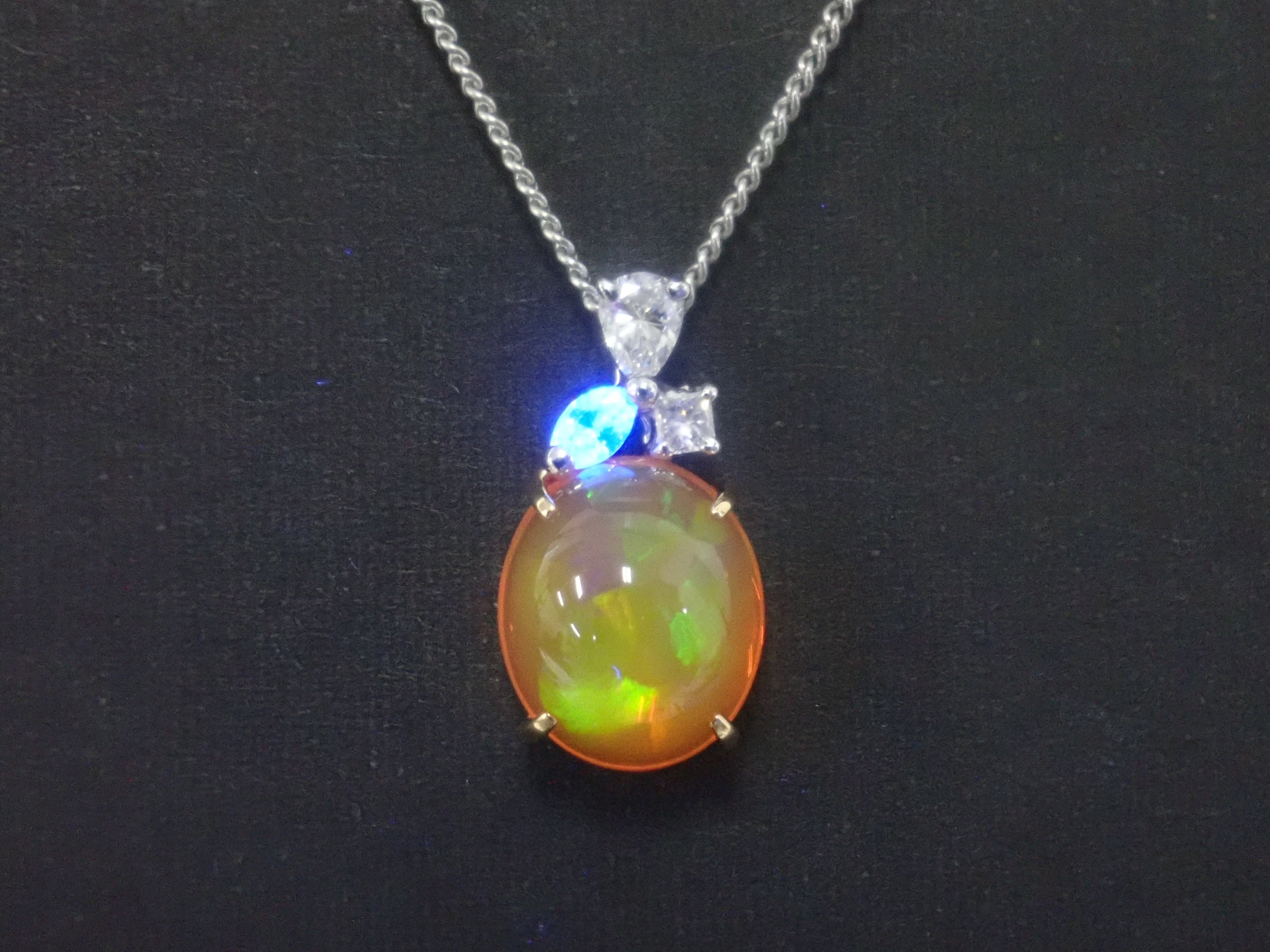 【22602569掲載】【カラフリ】Pt900/K18 合成オパール 3.25ct ペンダントトップ(ネックレストップ)