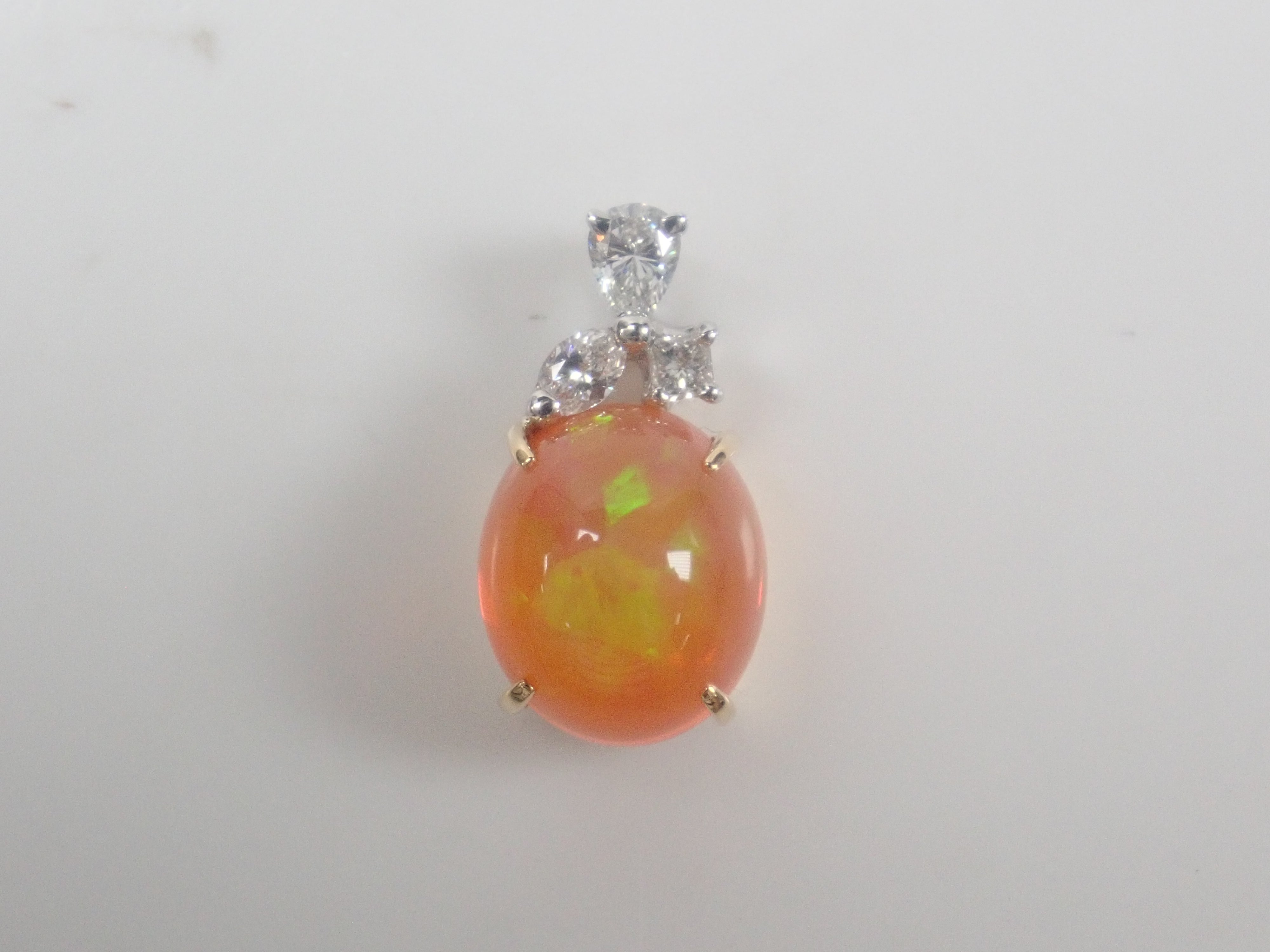 【22602569掲載】【カラフリ】Pt900/K18 合成オパール 3.25ct ペンダントトップ(ネックレストップ)