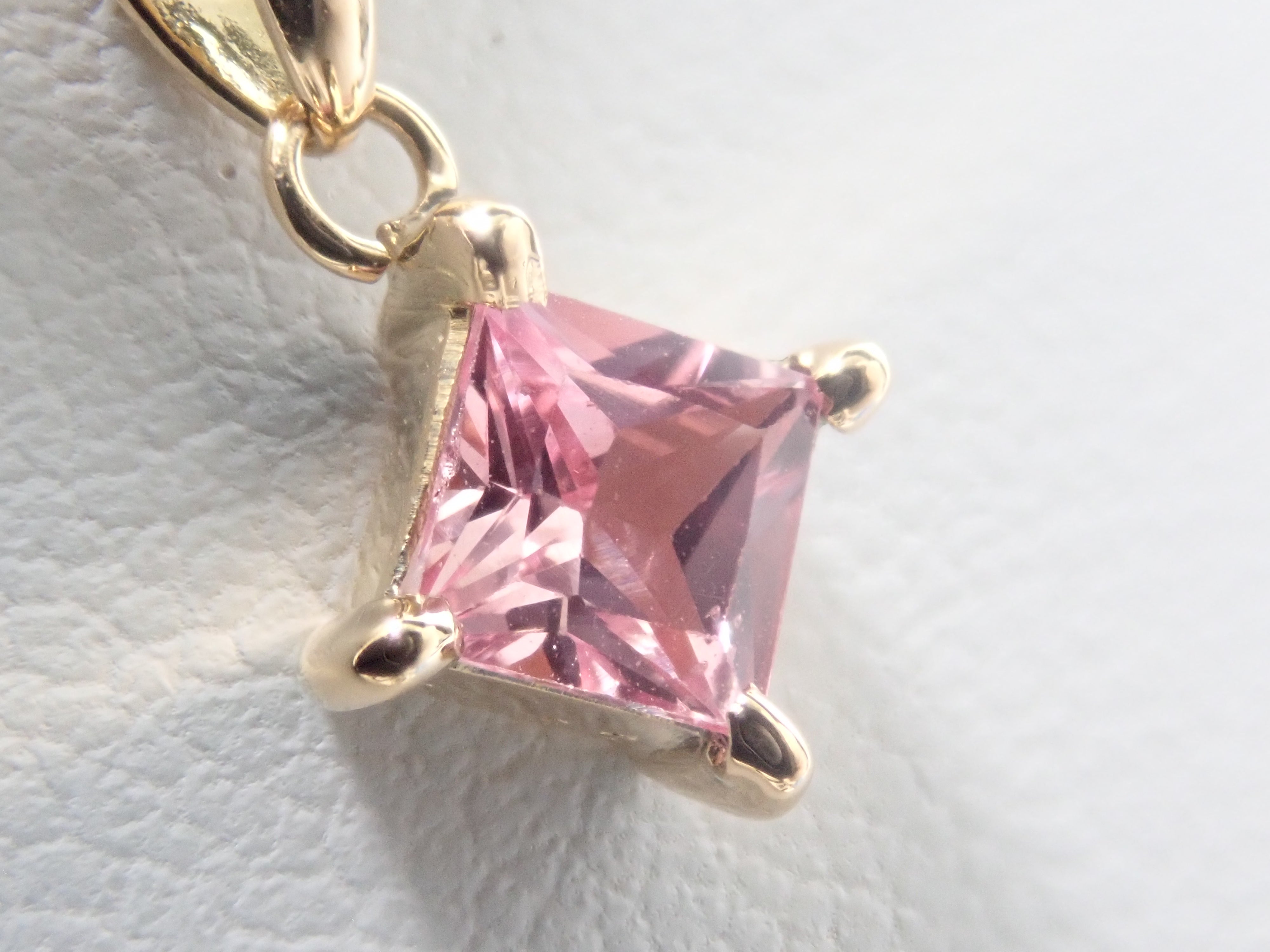【22602573掲載】【カラフリ】K18 ピンクサファイア 0.452ct ペンダントトップ(ネックレストップ)
