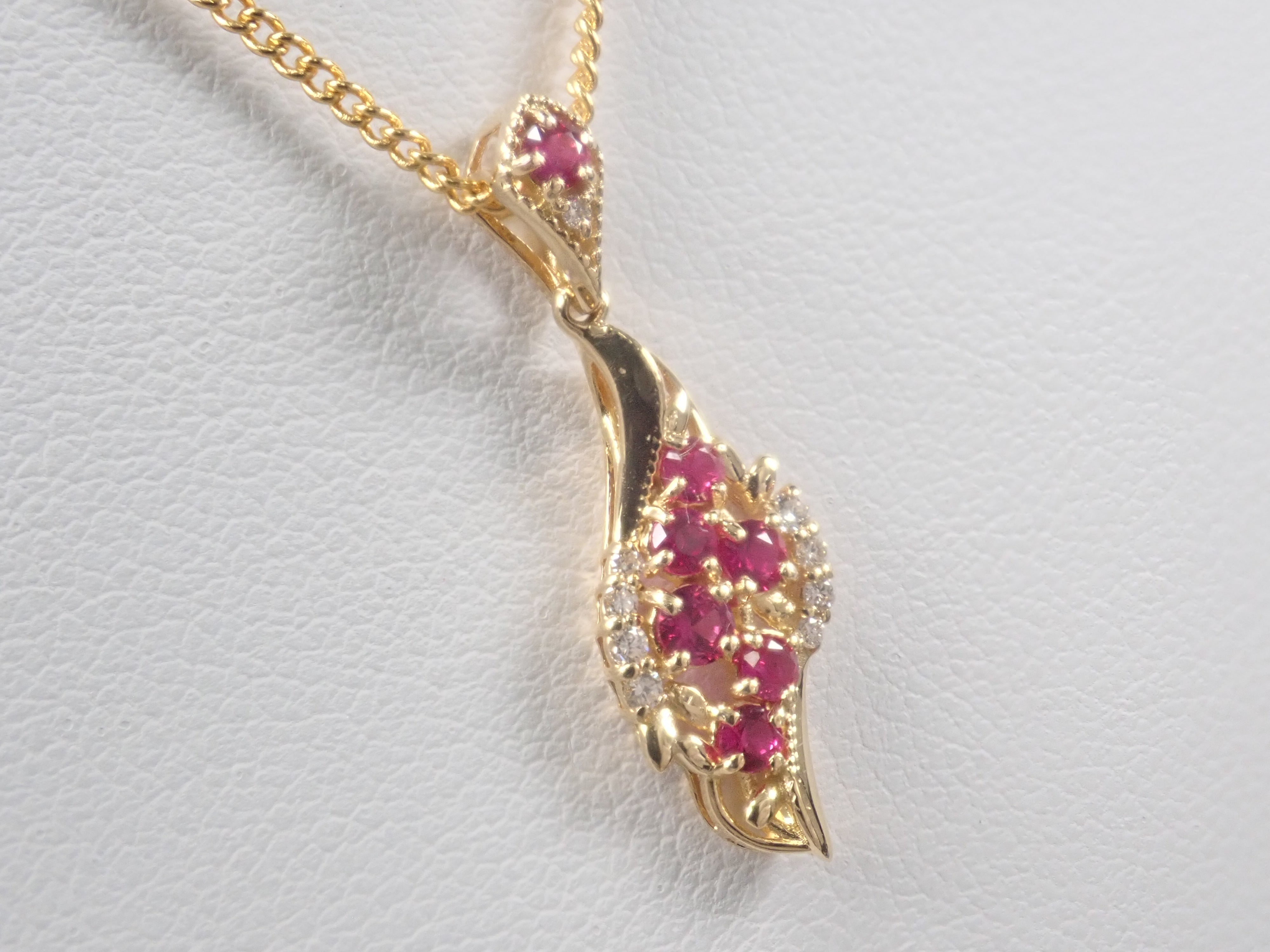 【22602578掲載】【カラフリ】K18 ルビー 0.33ct ペンダントトップ(ネックレストップ)