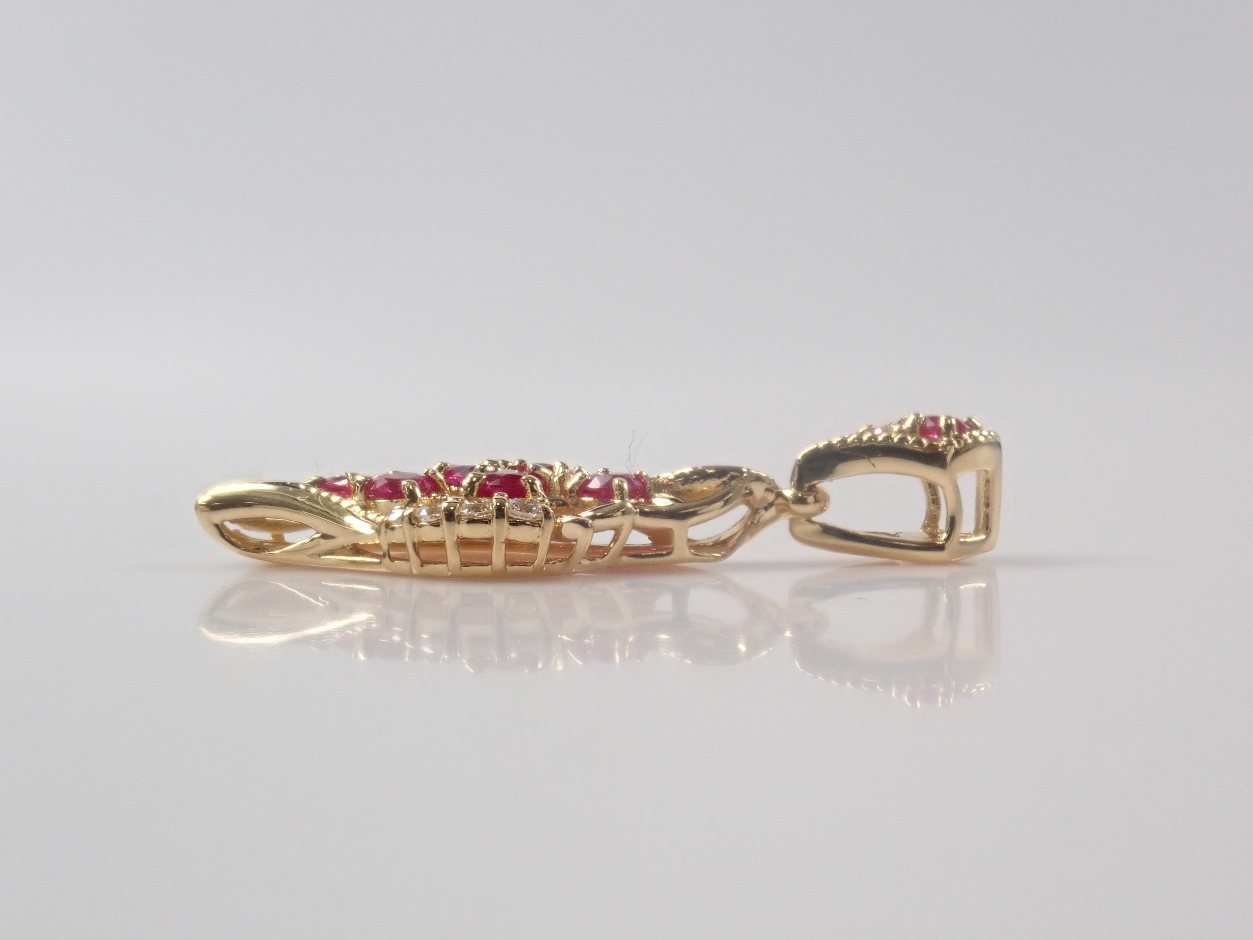 【22602578掲載】【カラフリ】K18 ルビー 0.33ct ペンダントトップ(ネックレストップ)