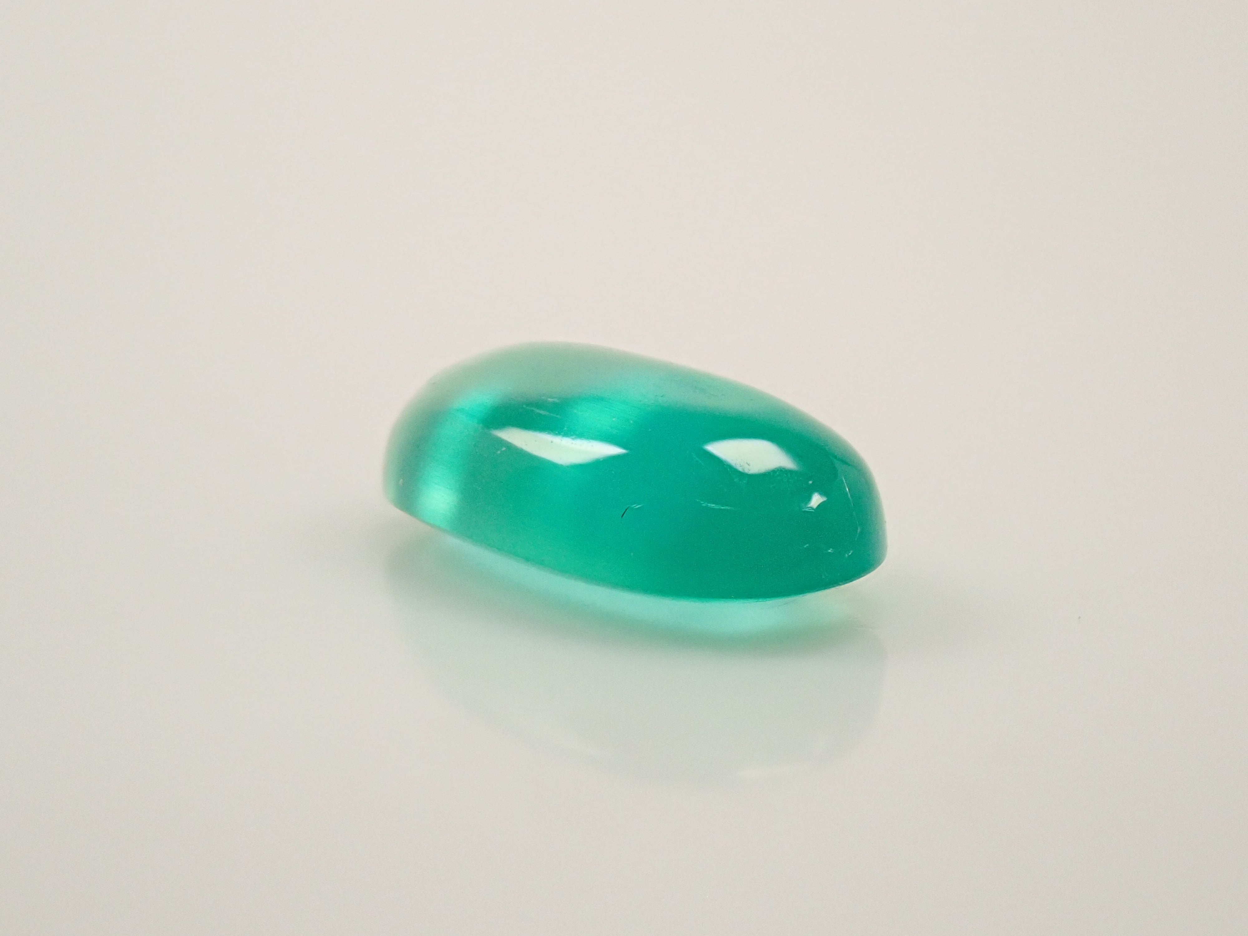 コロンビア産エメラルドキャッツアイ 0.689ctルース