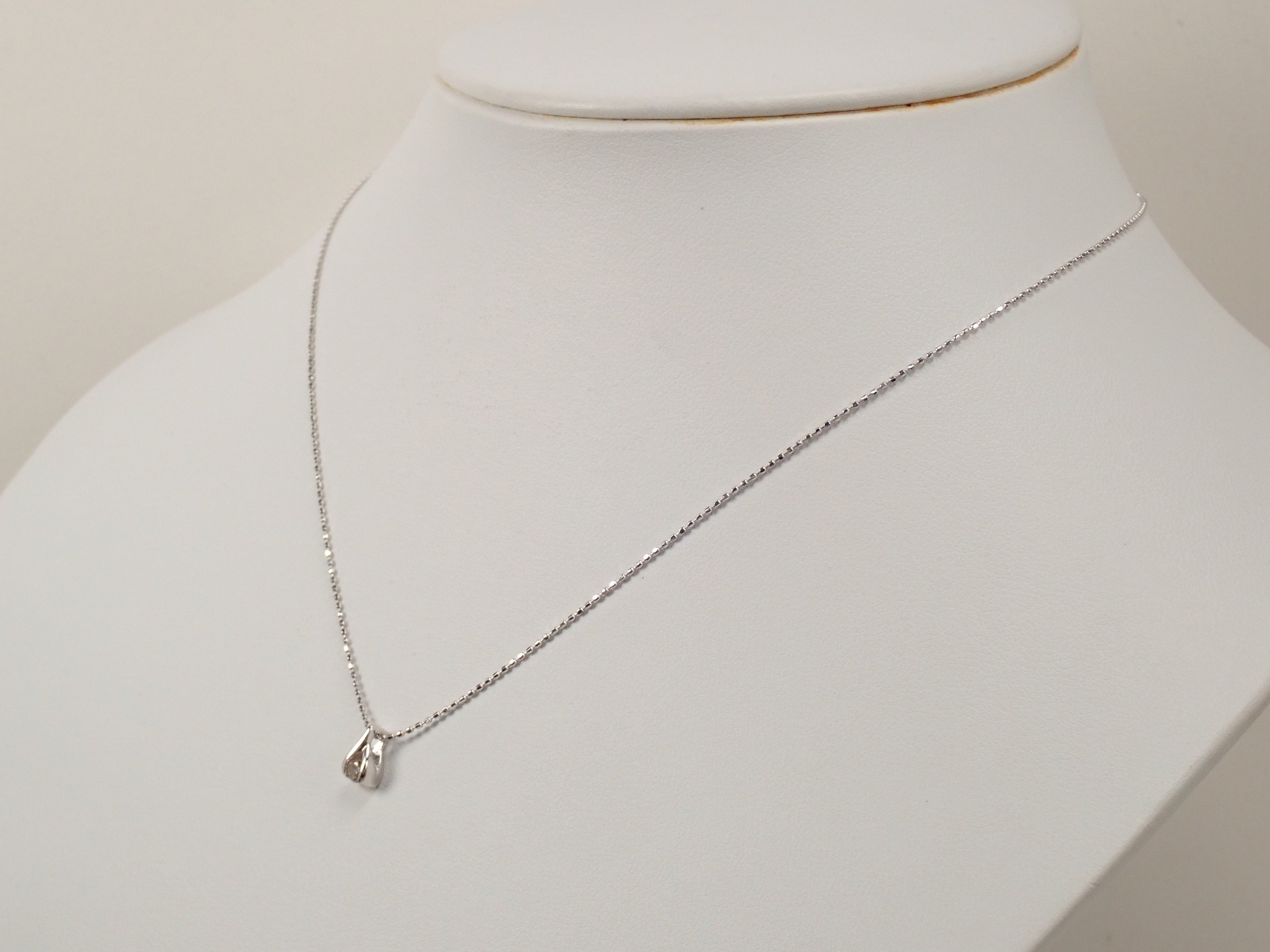 【5/23 22時販売】【カラフリ】K18WG ダイヤモンド 0.126ct ペンダント(ネックレス)