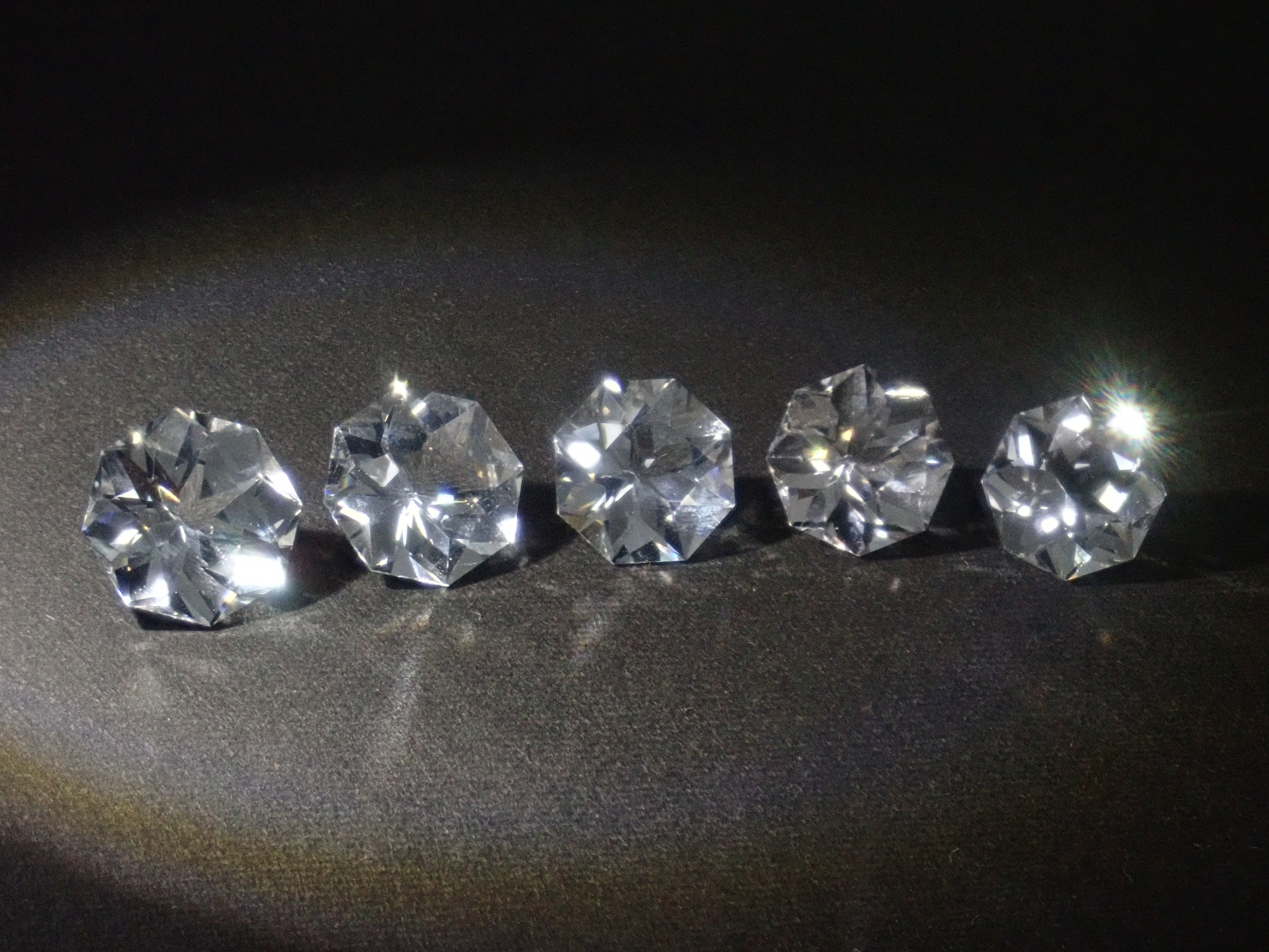 【5/16 22時販売】《限定20石》ビッグジェムガチャ💎19ct upのシミズ貴石様カメリアカットが当たる《複数購入割引有》