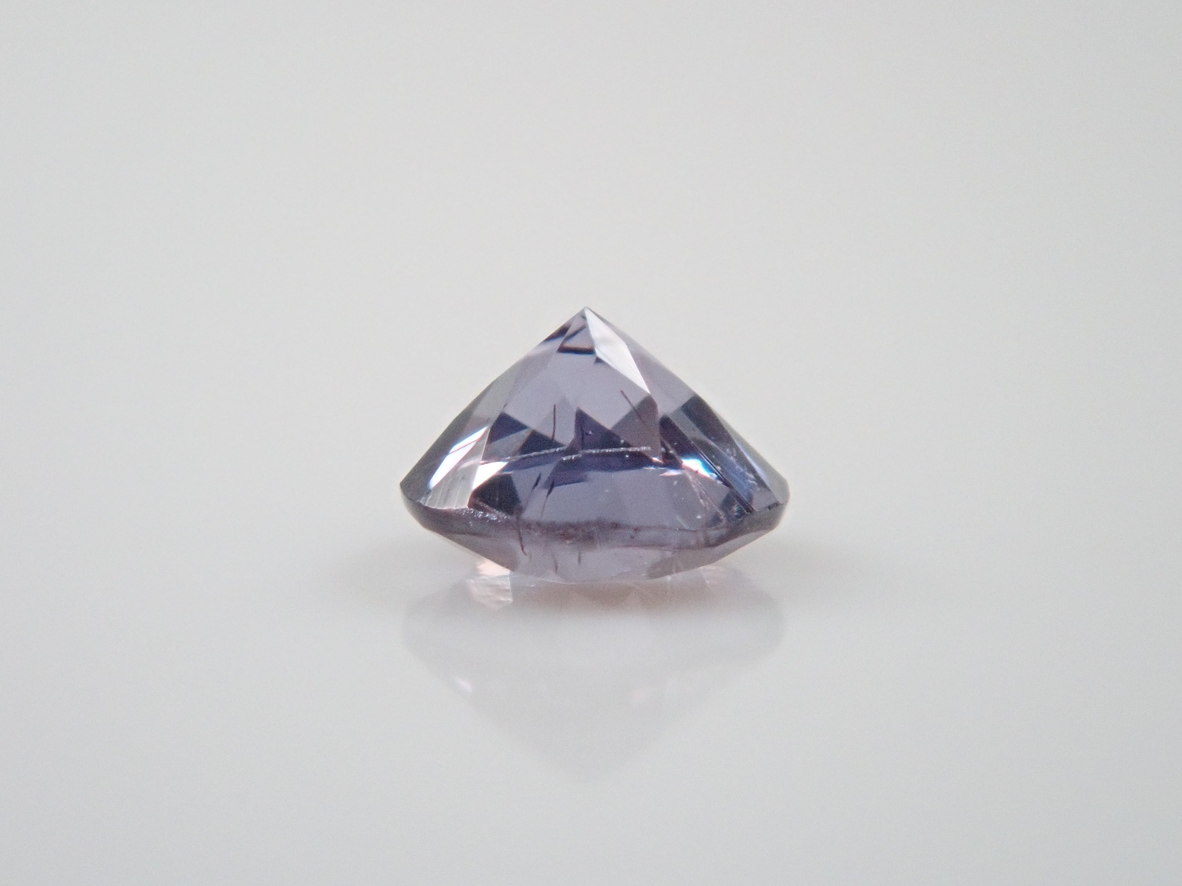 マダガスカル産ベキリーブルーガーネット(カラーチェンジガーネット) 2.3mm/0.065ctルース