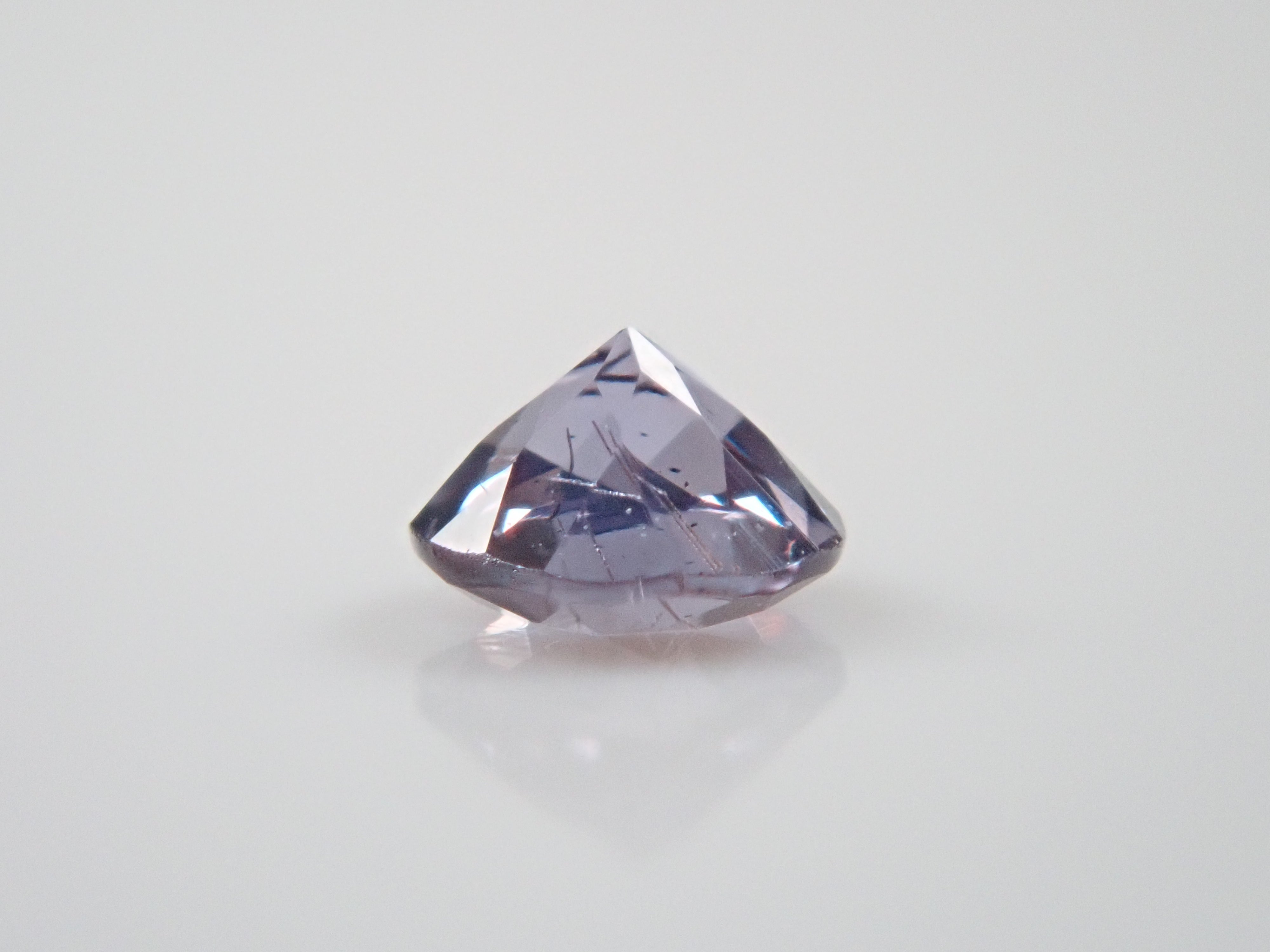 マダガスカル産ベキリーブルーガーネット(カラーチェンジガーネット) 2.3mm/0.065ctルース