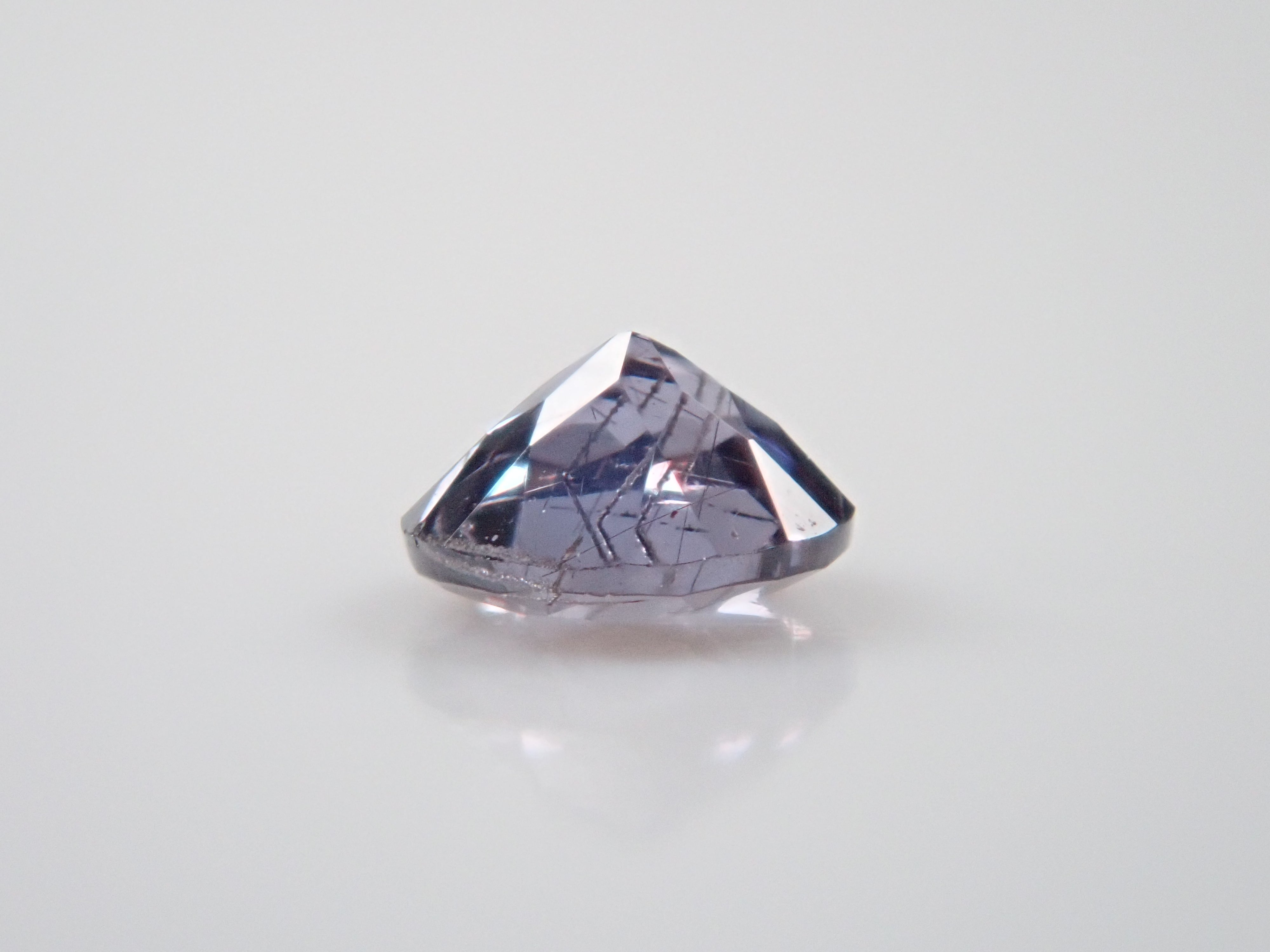 マダガスカル産ベキリーブルーガーネット(カラーチェンジガーネット) 2.3mm/0.067ctルース
