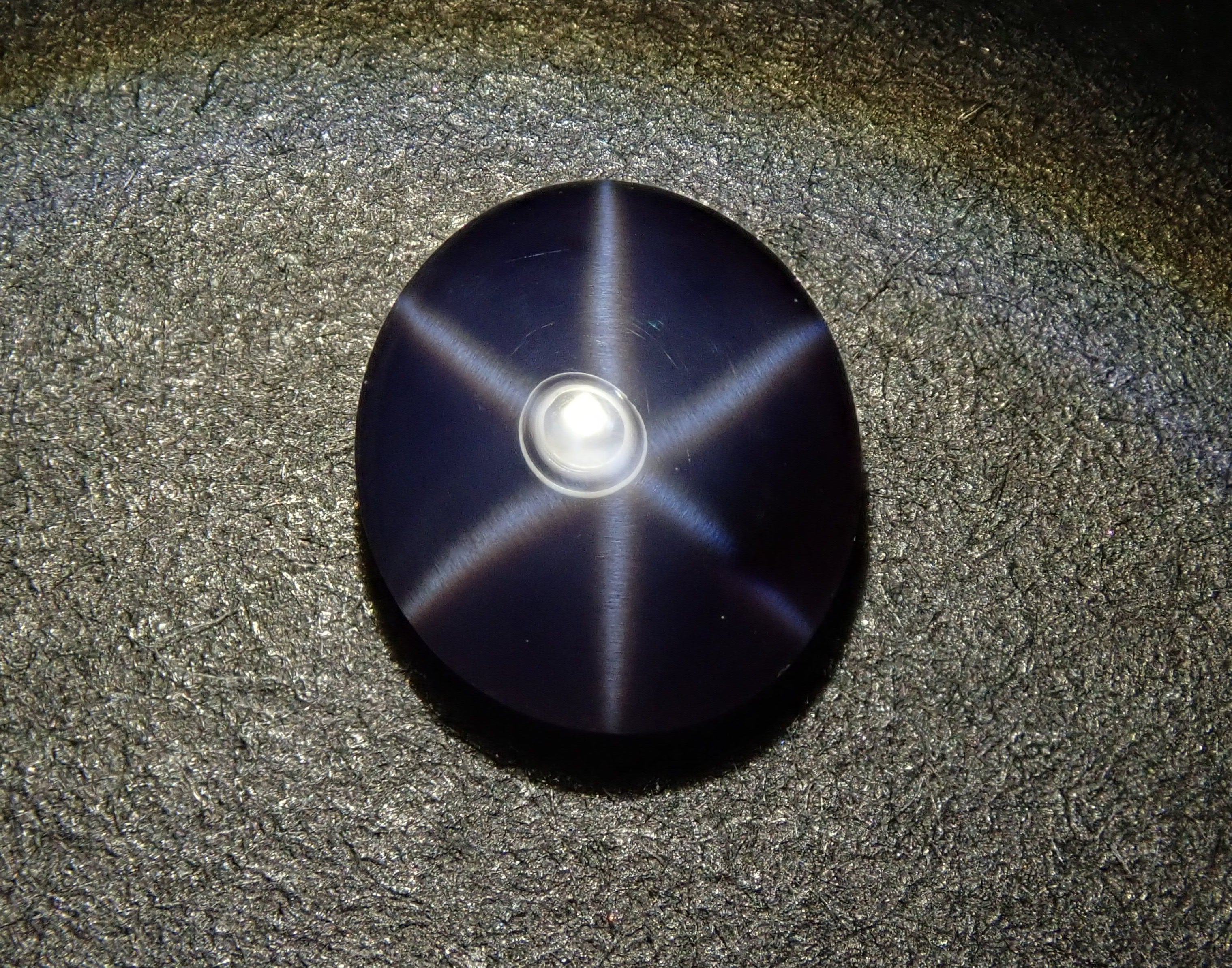 スタースピネル 0.936ctルース