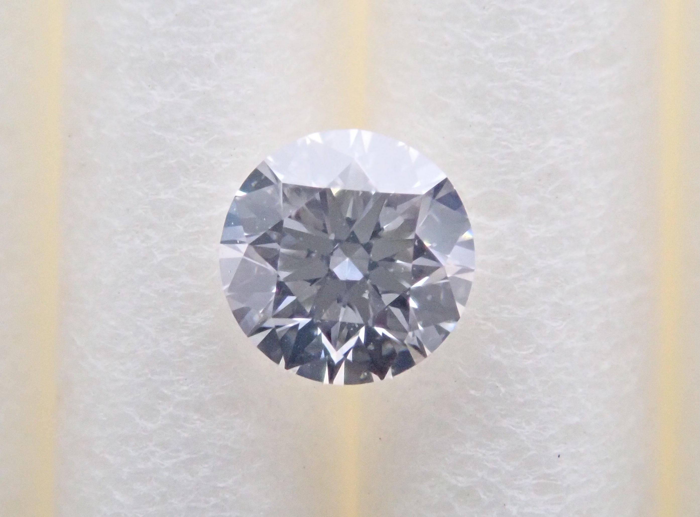 ダイヤモンド 3.2mm/0.129ctルース(F, SI-1,EXCELLENT)