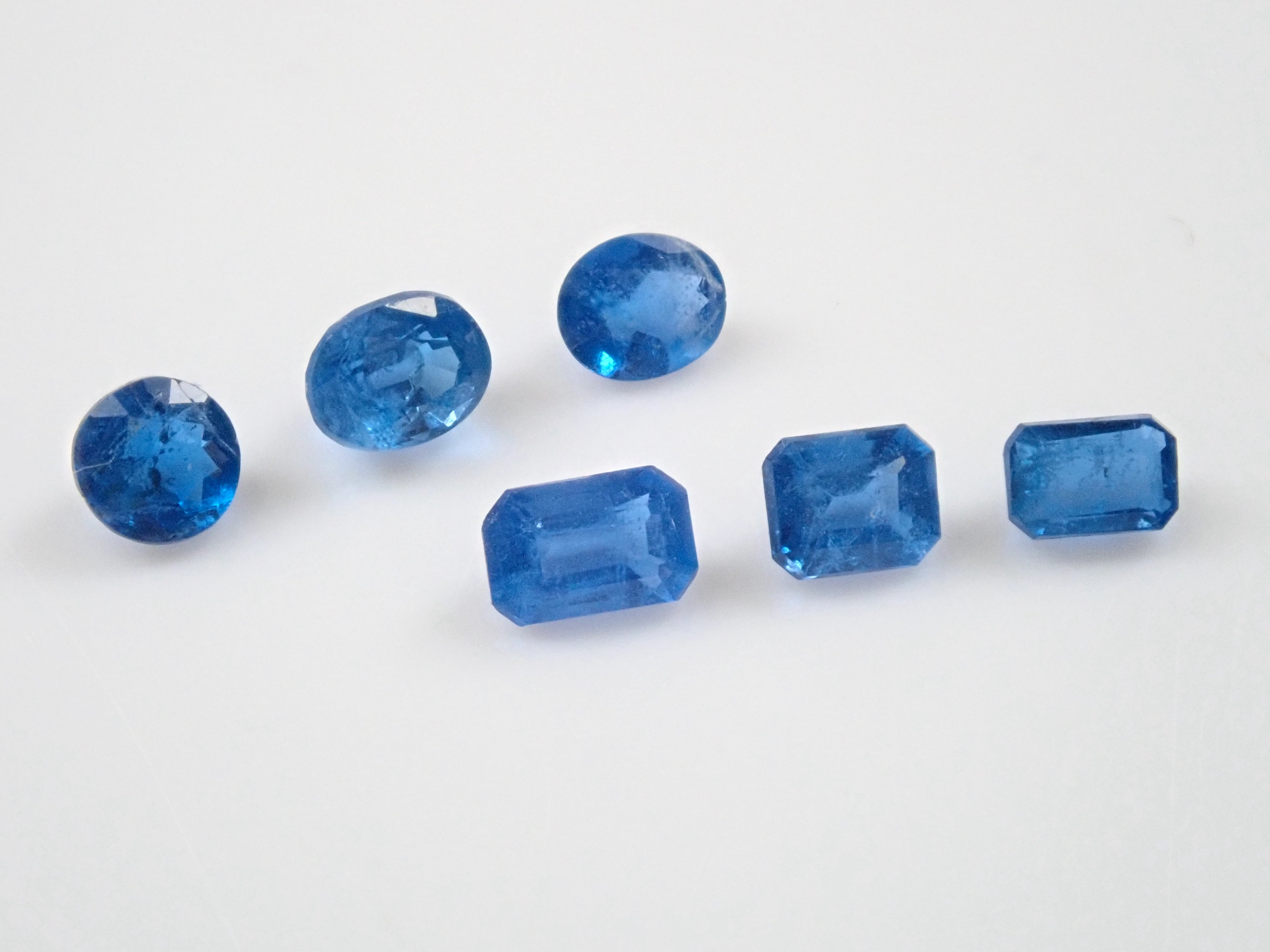 ジェムガチャ💎 アフガナイト1石 ルース(平均0.14ct)《複数購入割引有》