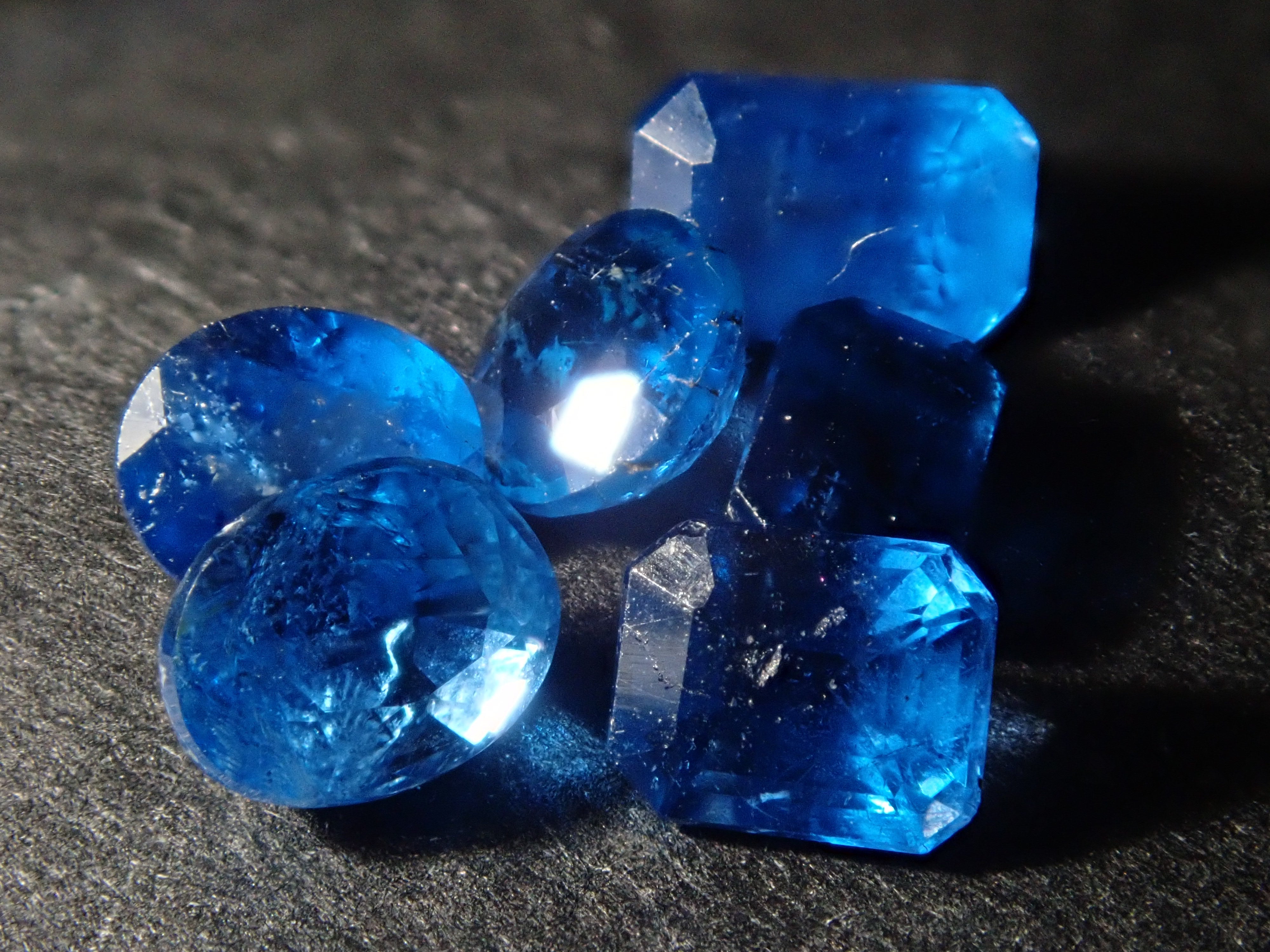 ジェムガチャ💎 アフガナイト1石 ルース(平均0.14ct)《複数購入割引有》
