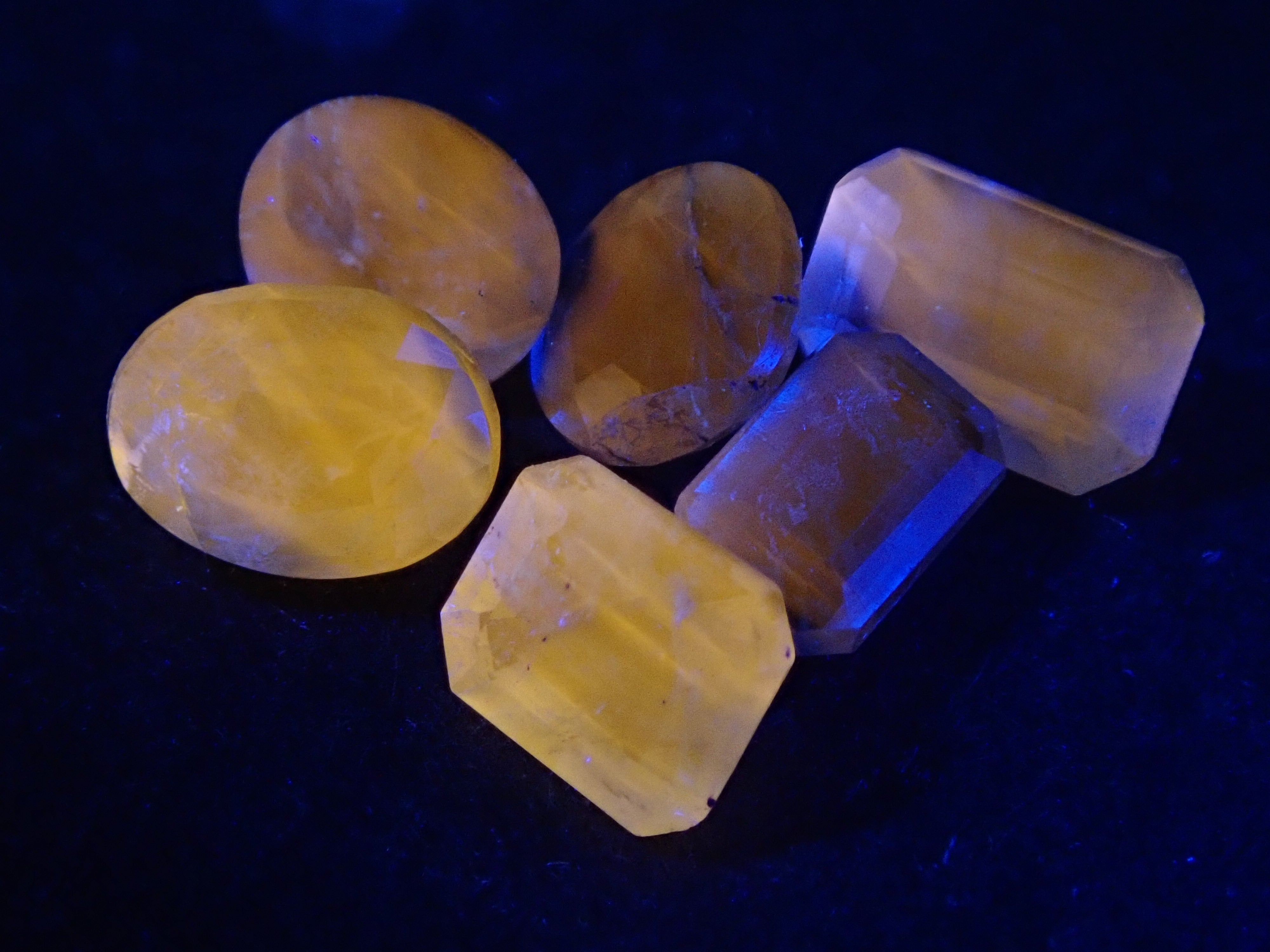 ジェムガチャ💎 アフガナイト1石 ルース(平均0.14ct)《複数購入割引有》