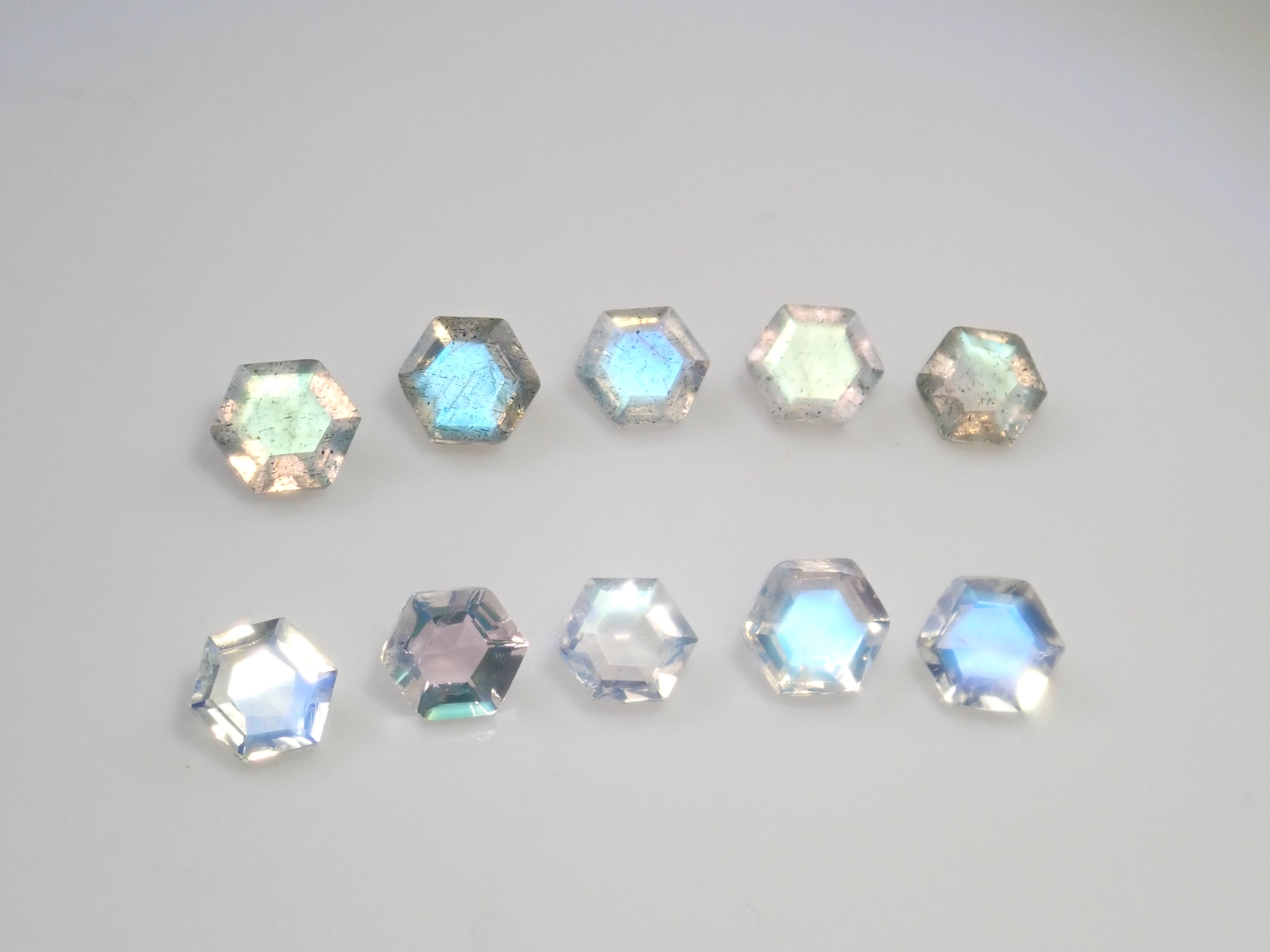 Limited to 23 stones: Labradorite & Andesine Labradorite 2-stone set (Hexagonal cut, 3mm) Multiple purchase discounts available