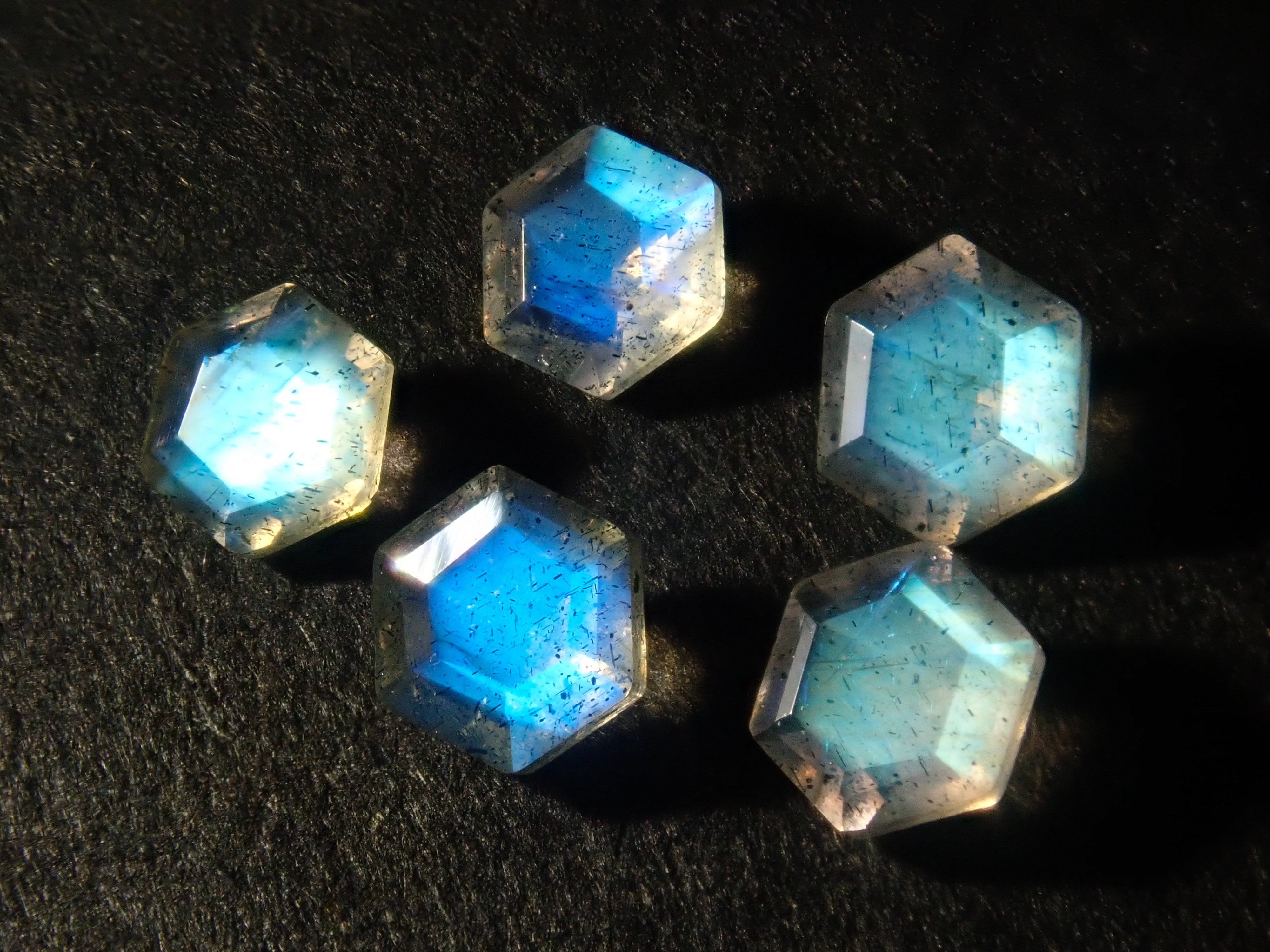 Limited to 23 stones: Labradorite & Andesine Labradorite 2-stone set (Hexagonal cut, 3mm) Multiple purchase discounts available