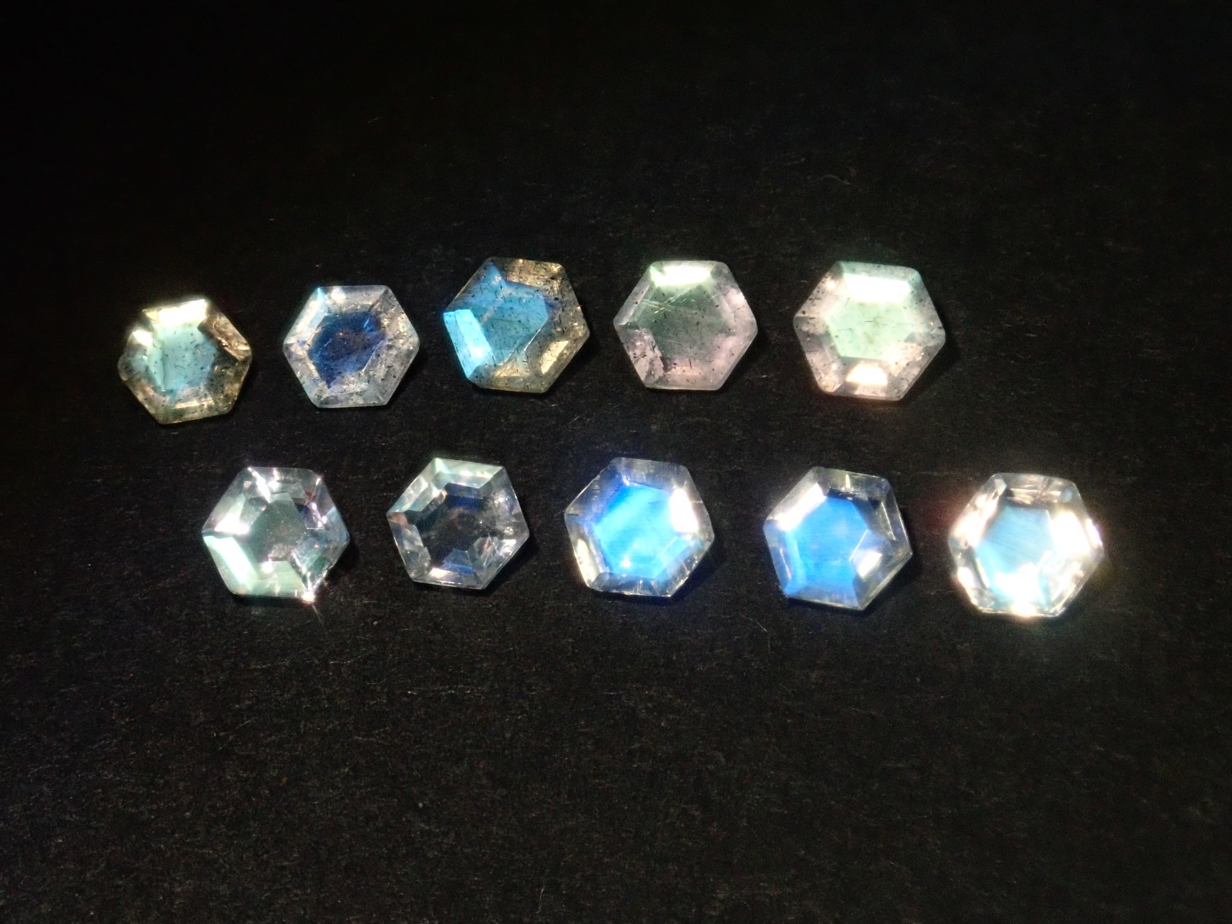 Limited to 23 stones: Labradorite & Andesine Labradorite 2-stone set (Hexagonal cut, 3mm) Multiple purchase discounts available