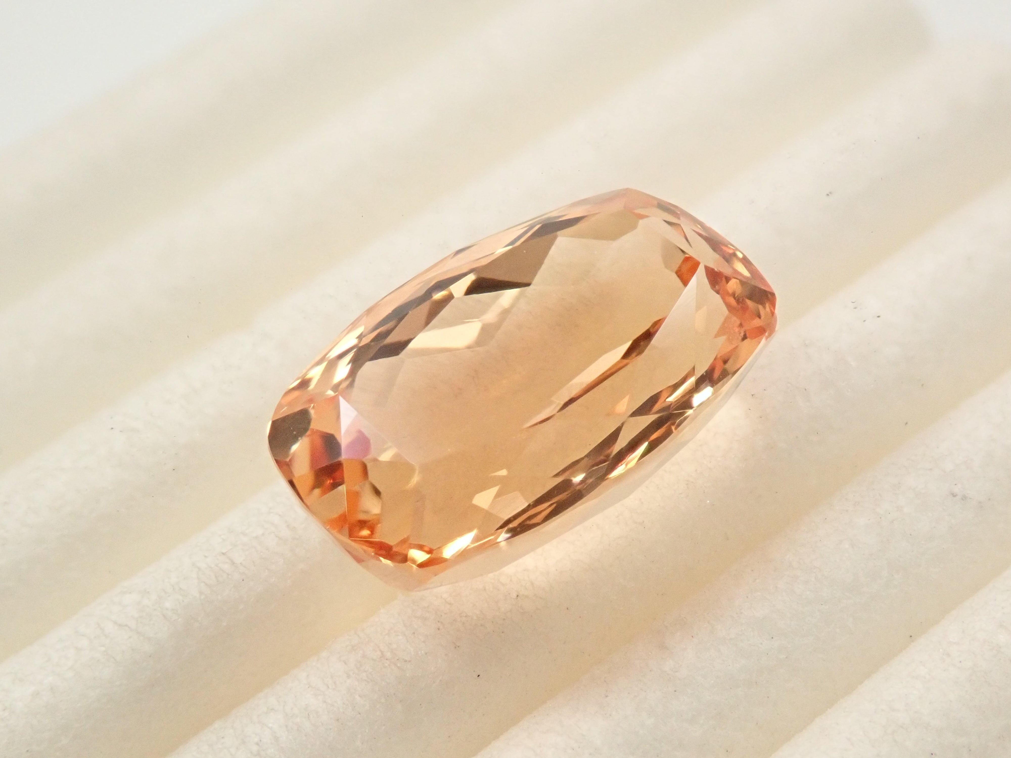 【12559339掲載】ブラジル産インペリアルトパーズ 4.321ctルース