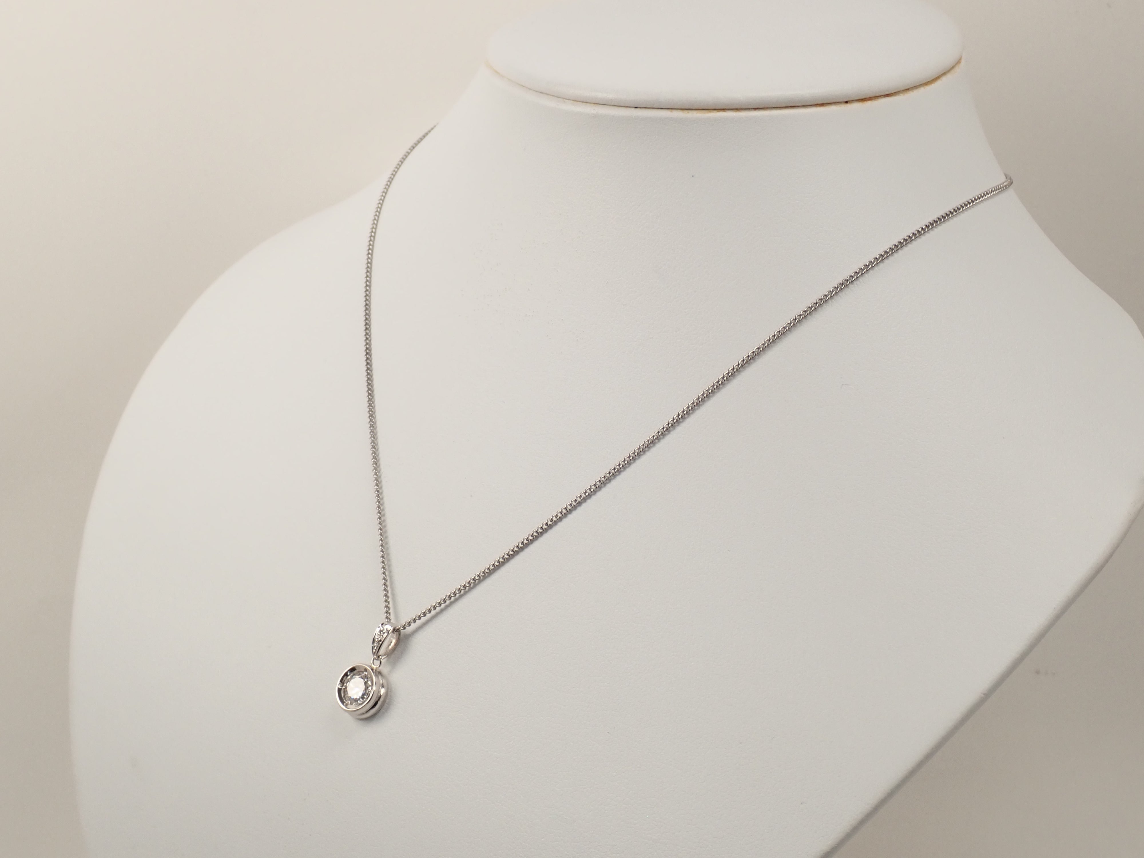 【5/30 22時販売】【カラフリ】Pt900 ダイヤモンド 0.65ct ペンダントトップ(ネックレストップ)鑑別書