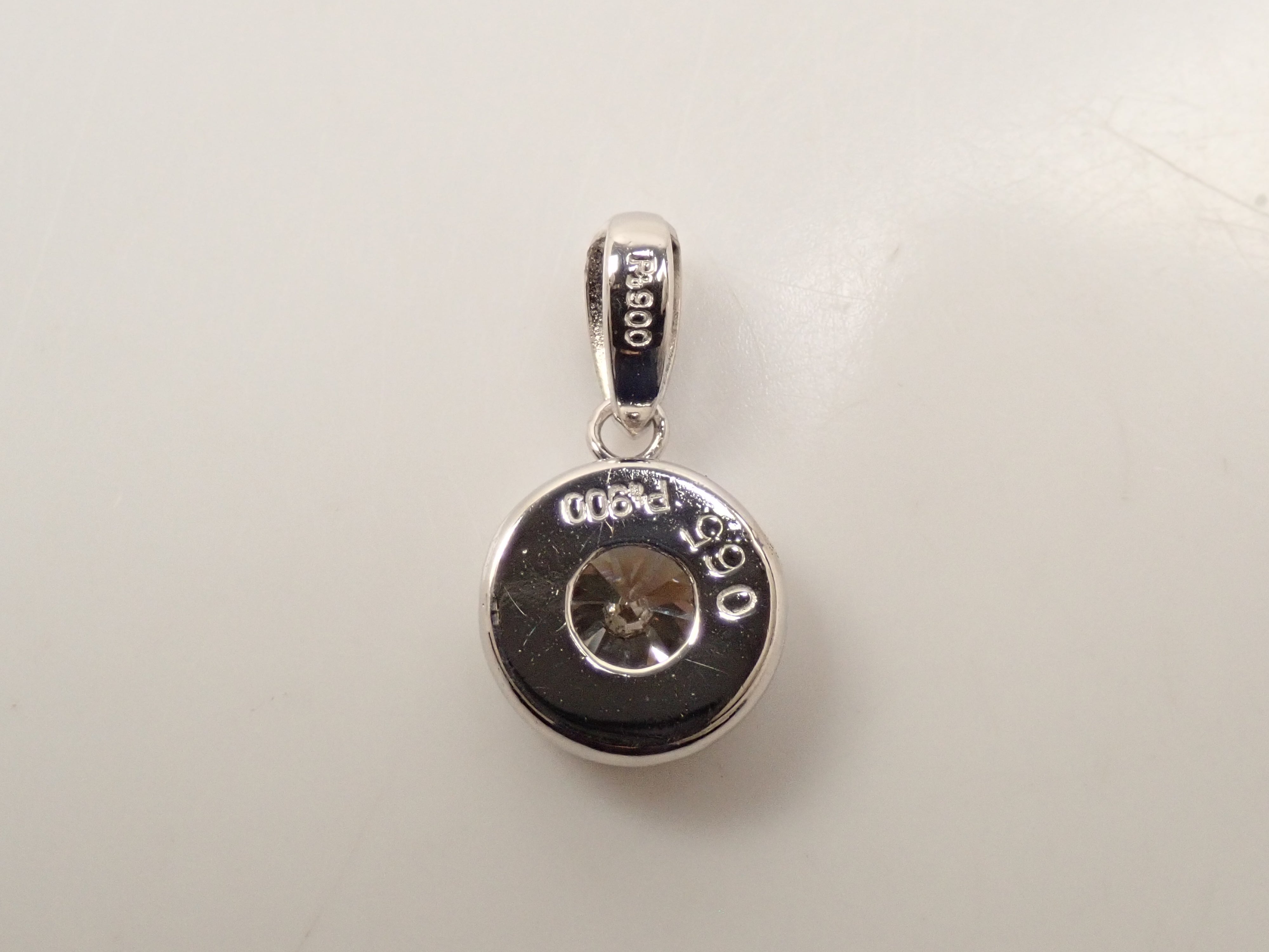 【5/30 22時販売】【カラフリ】Pt900 ダイヤモンド 0.65ct ペンダントトップ(ネックレストップ)鑑別書