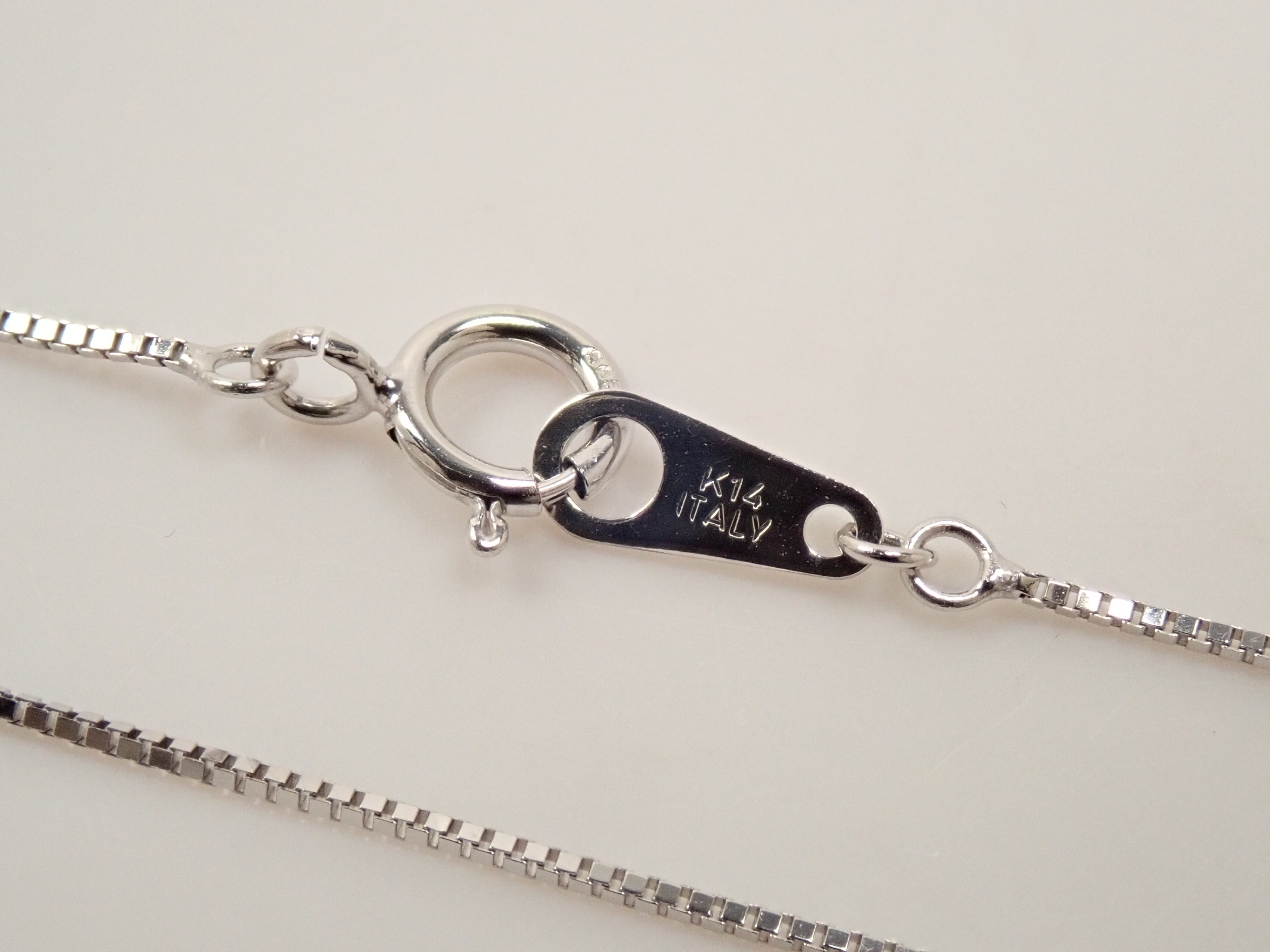 【22602602掲載】【カラフリ】K14WG ブルーサファイア 0.22ctct ペンダント(ネックレス)