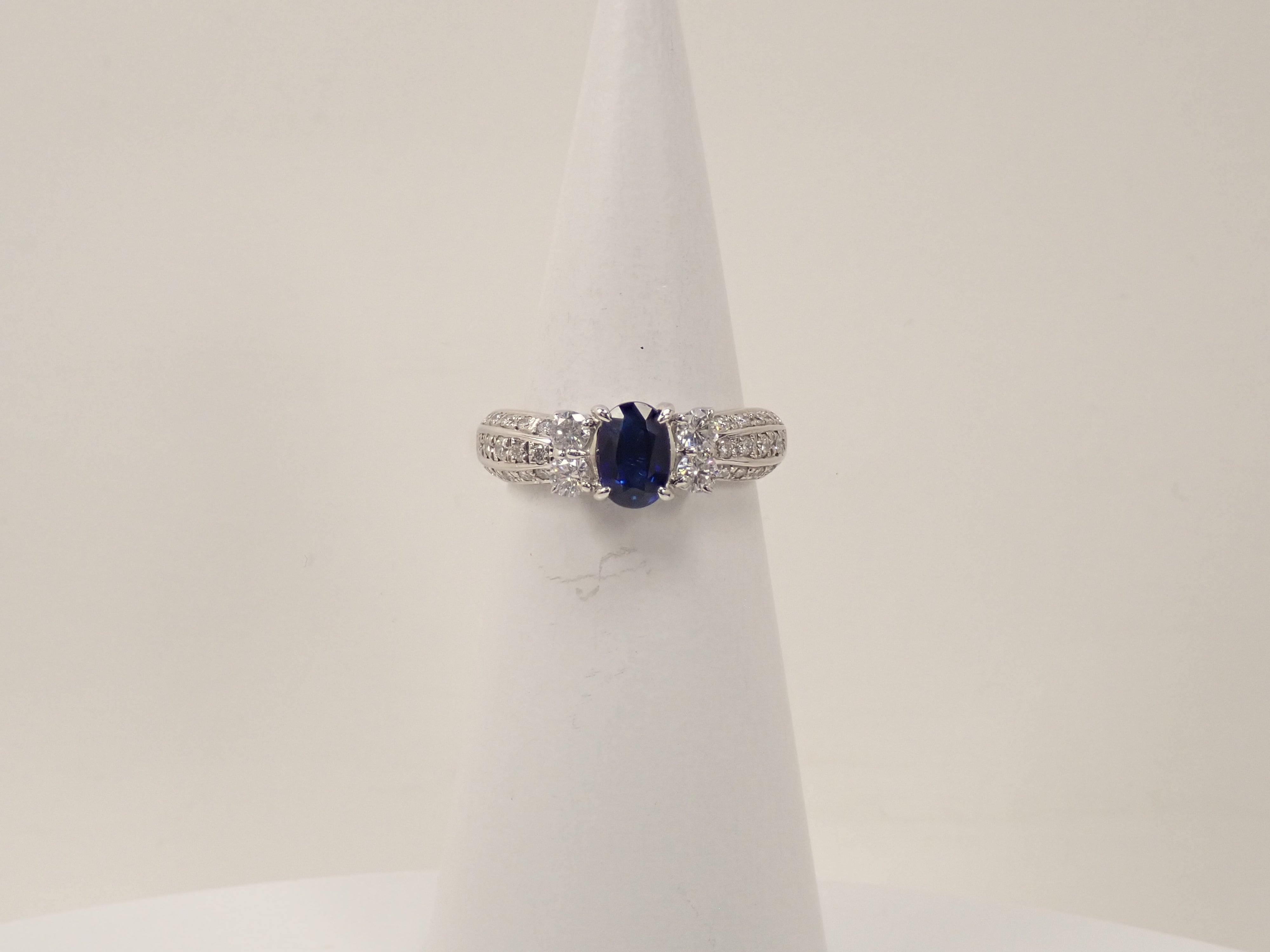 【22602609掲載】【カラフリ】Pt900 マダガスカル産サファイア 0.99ct リング