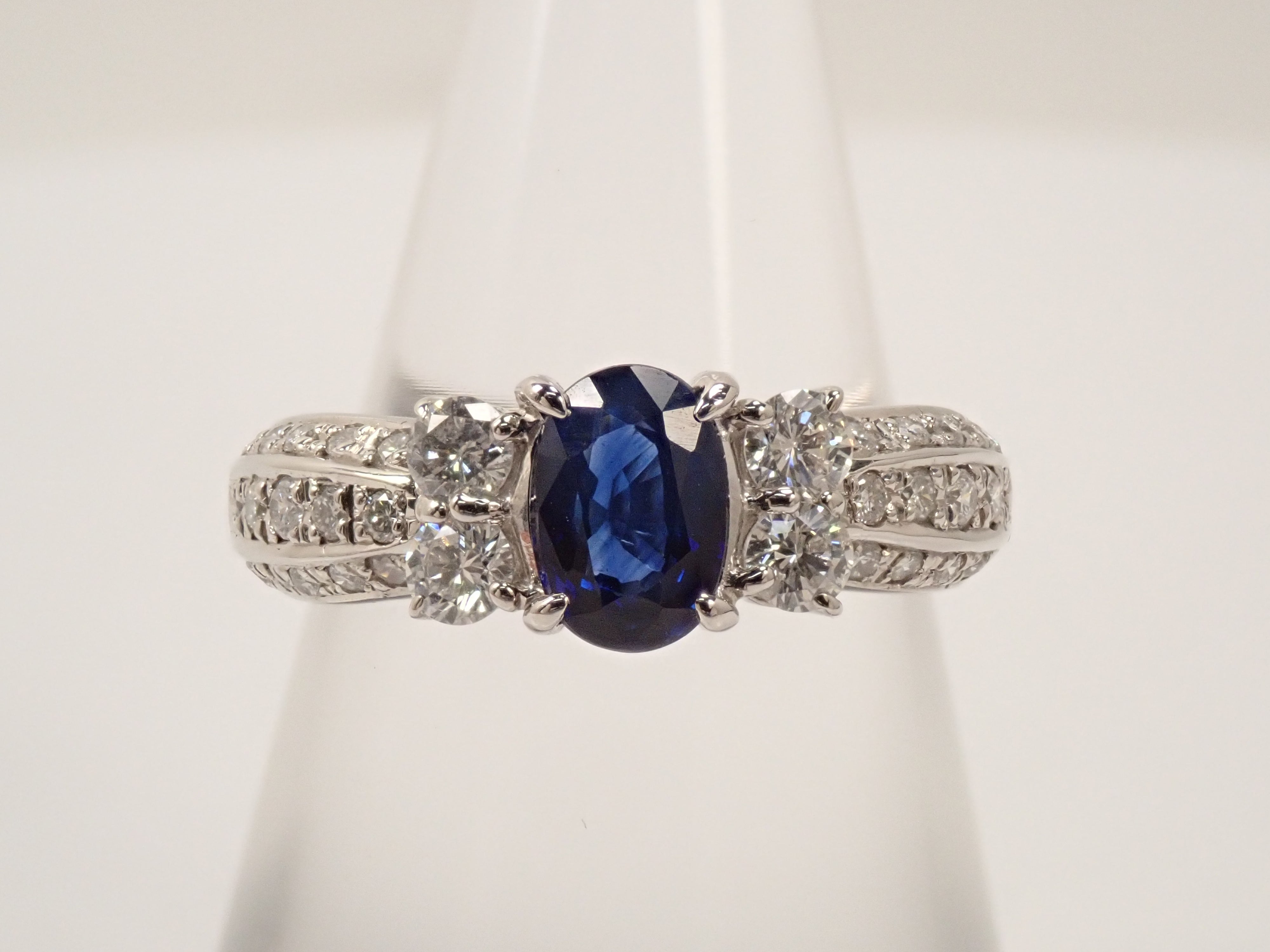 【22602609掲載】【カラフリ】Pt900 マダガスカル産サファイア 0.99ct リング