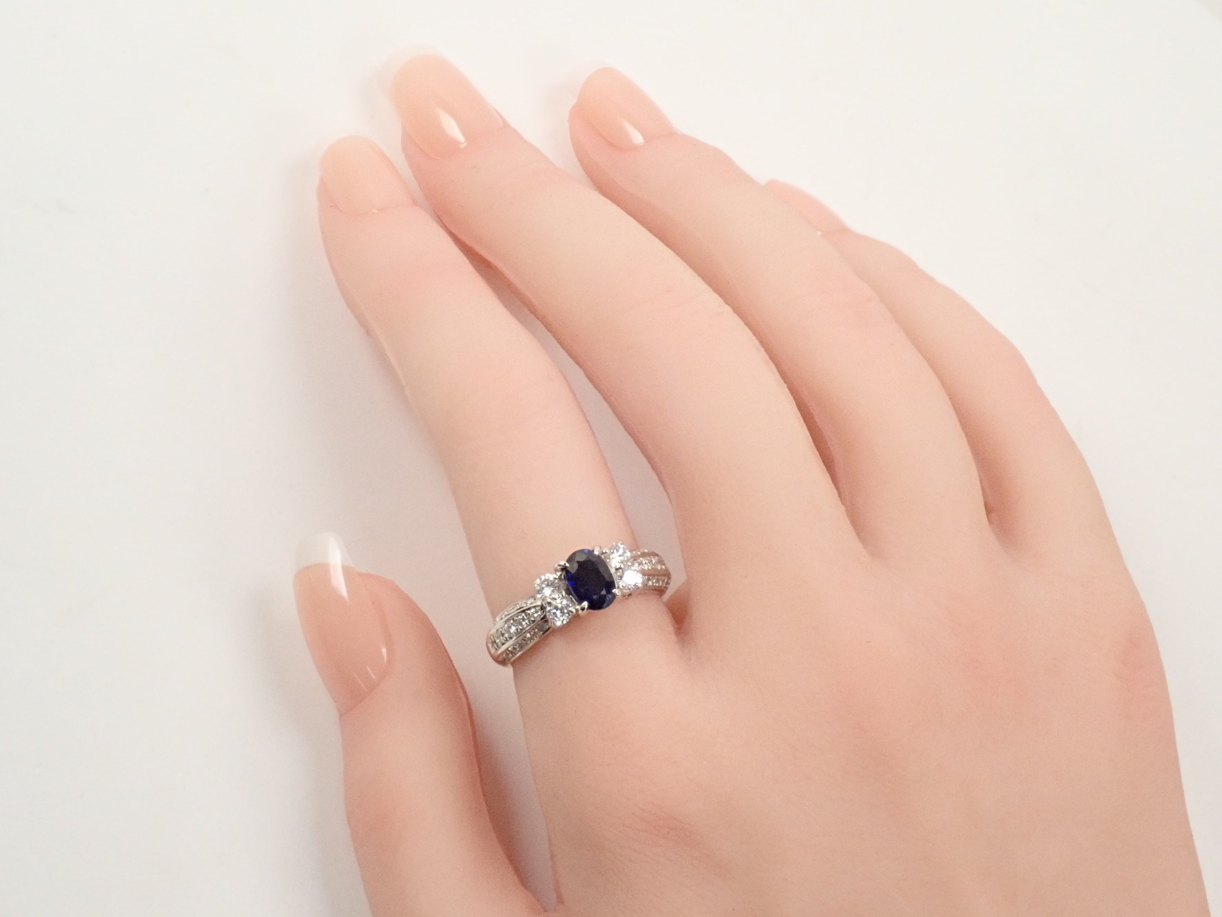 【22602609掲載】【カラフリ】Pt900 マダガスカル産サファイア 0.99ct リング