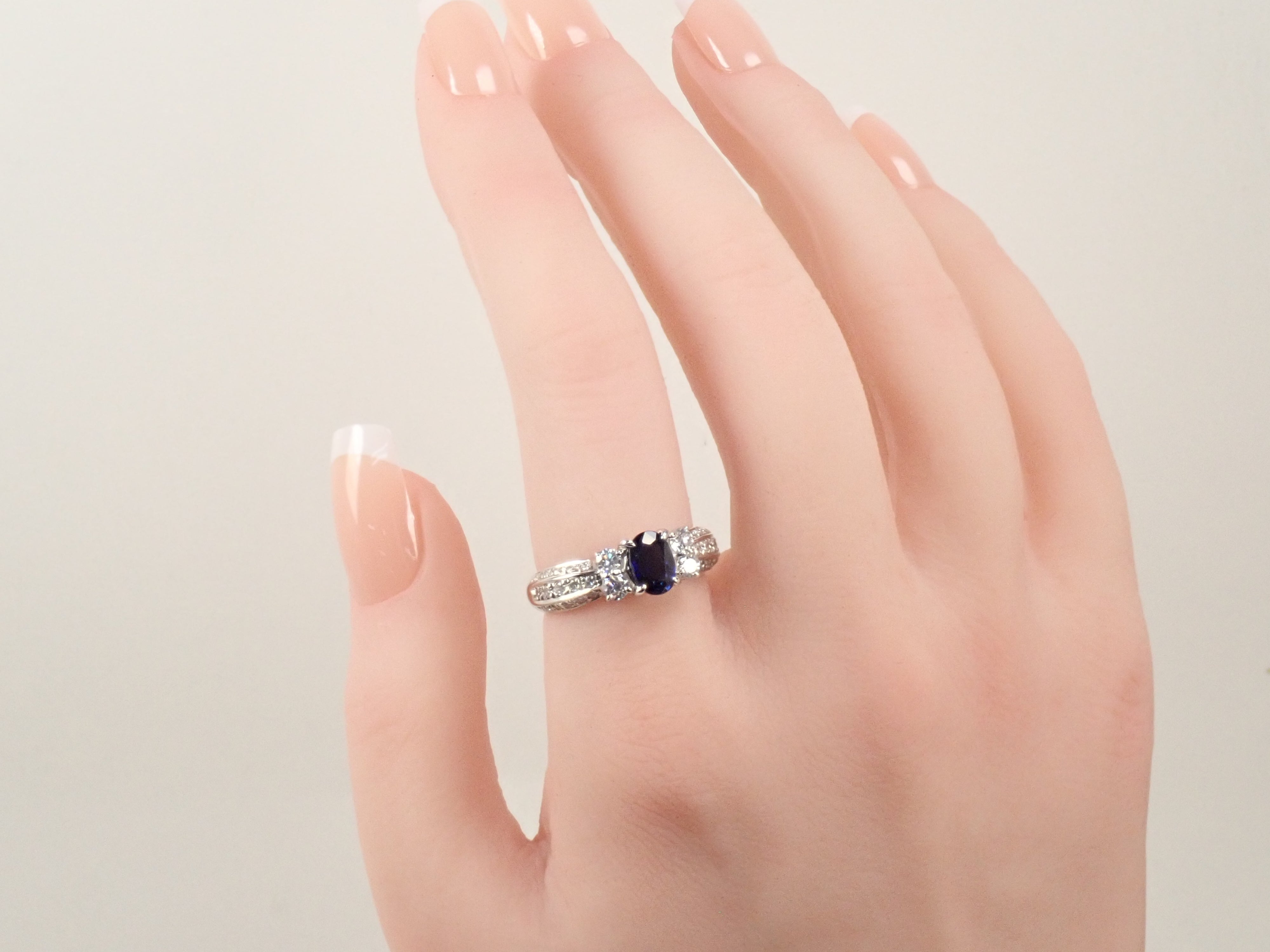 【22602609掲載】【カラフリ】Pt900 マダガスカル産サファイア 0.99ct リング