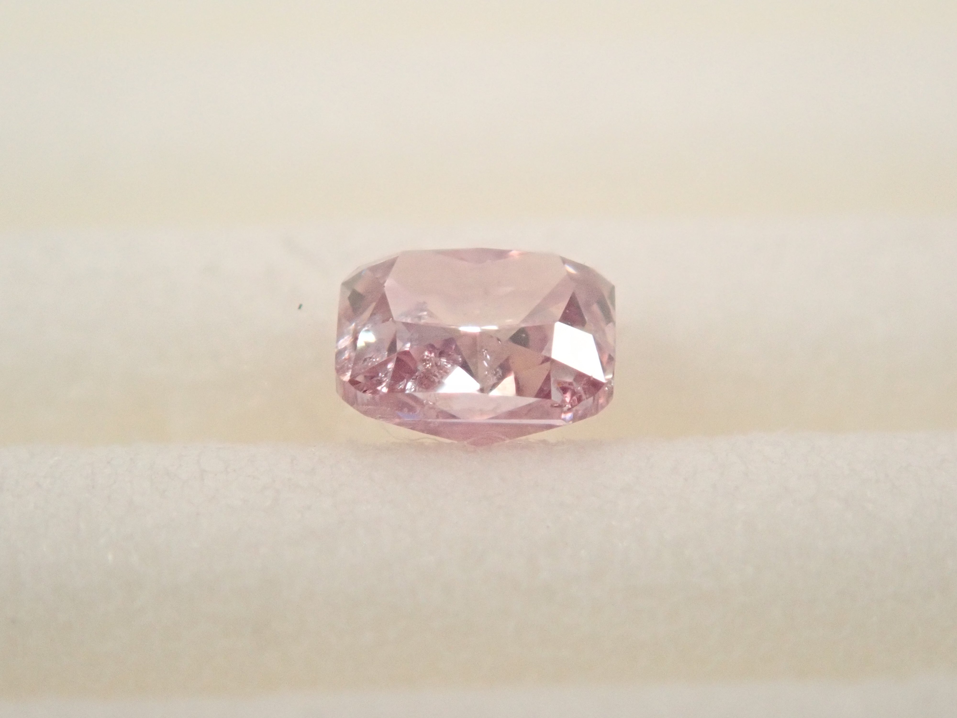 【32501927掲載】ピンクダイヤモンド(クッションカット) 0.157ctルース(FANCY DEEP PUPPLE PINK, I1)