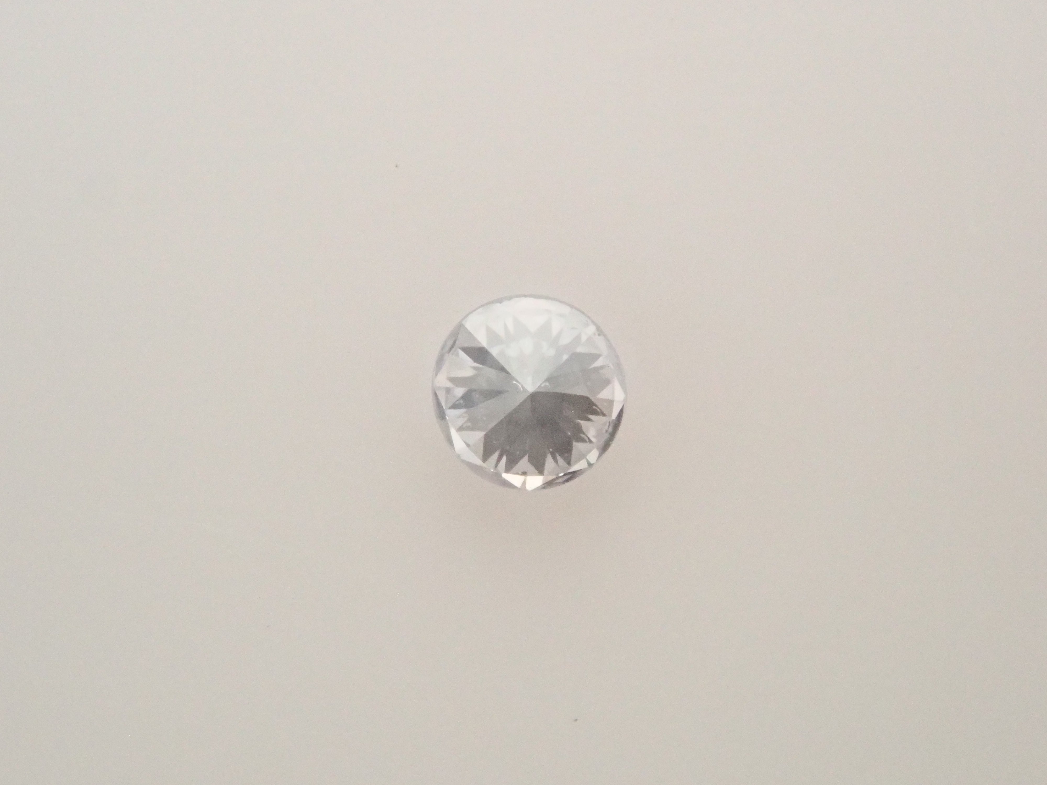 【32501928掲載】グレーダイヤモンド 0.039ctルース(LIGHT BLUISH GRAY, VS-1)