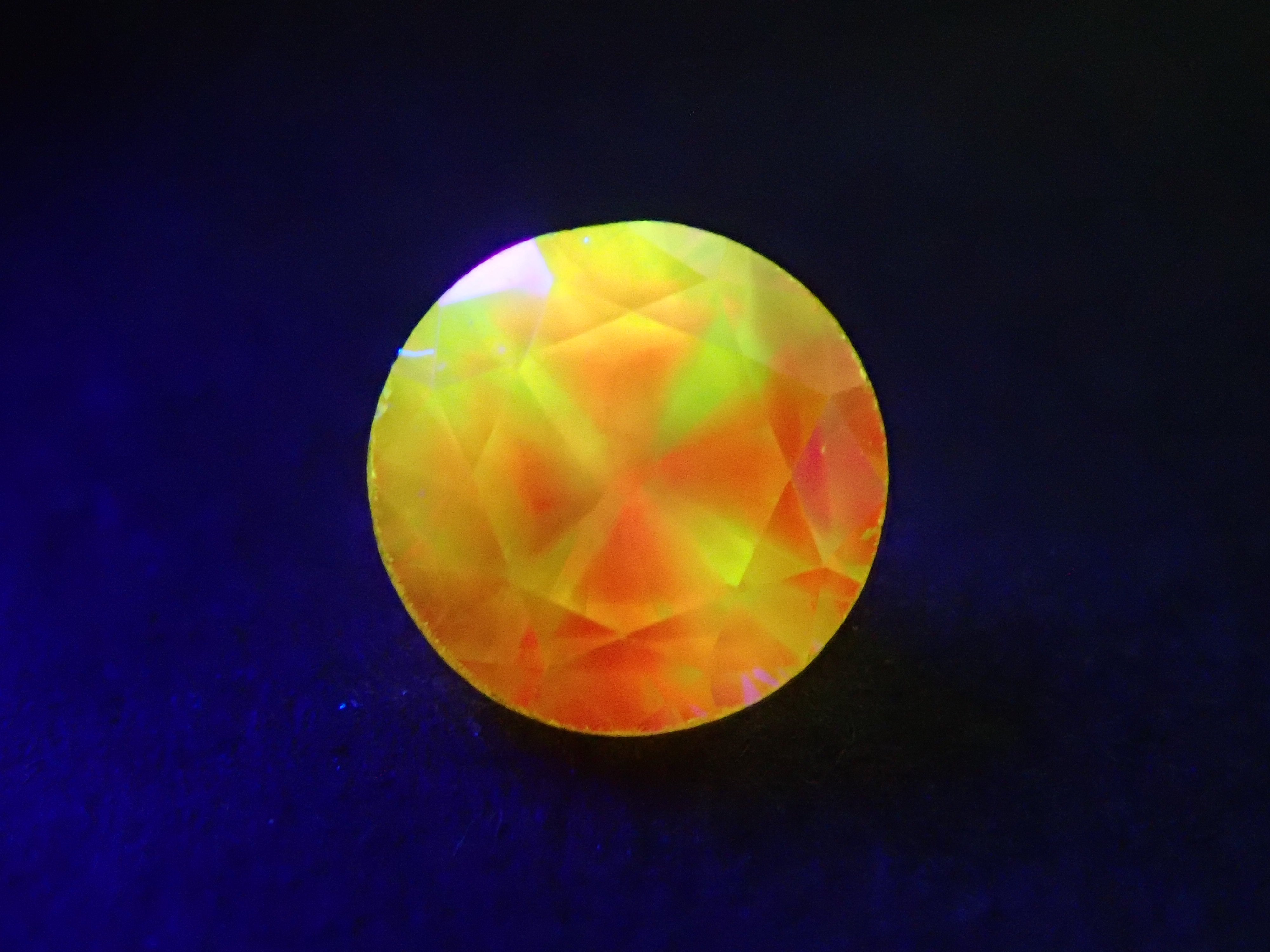 【11/9 22時販売】レッドブラウンダイヤモンド(トリートメント) 3.4mm/0.169ctルース(FANCY RED BROWN, VS2)