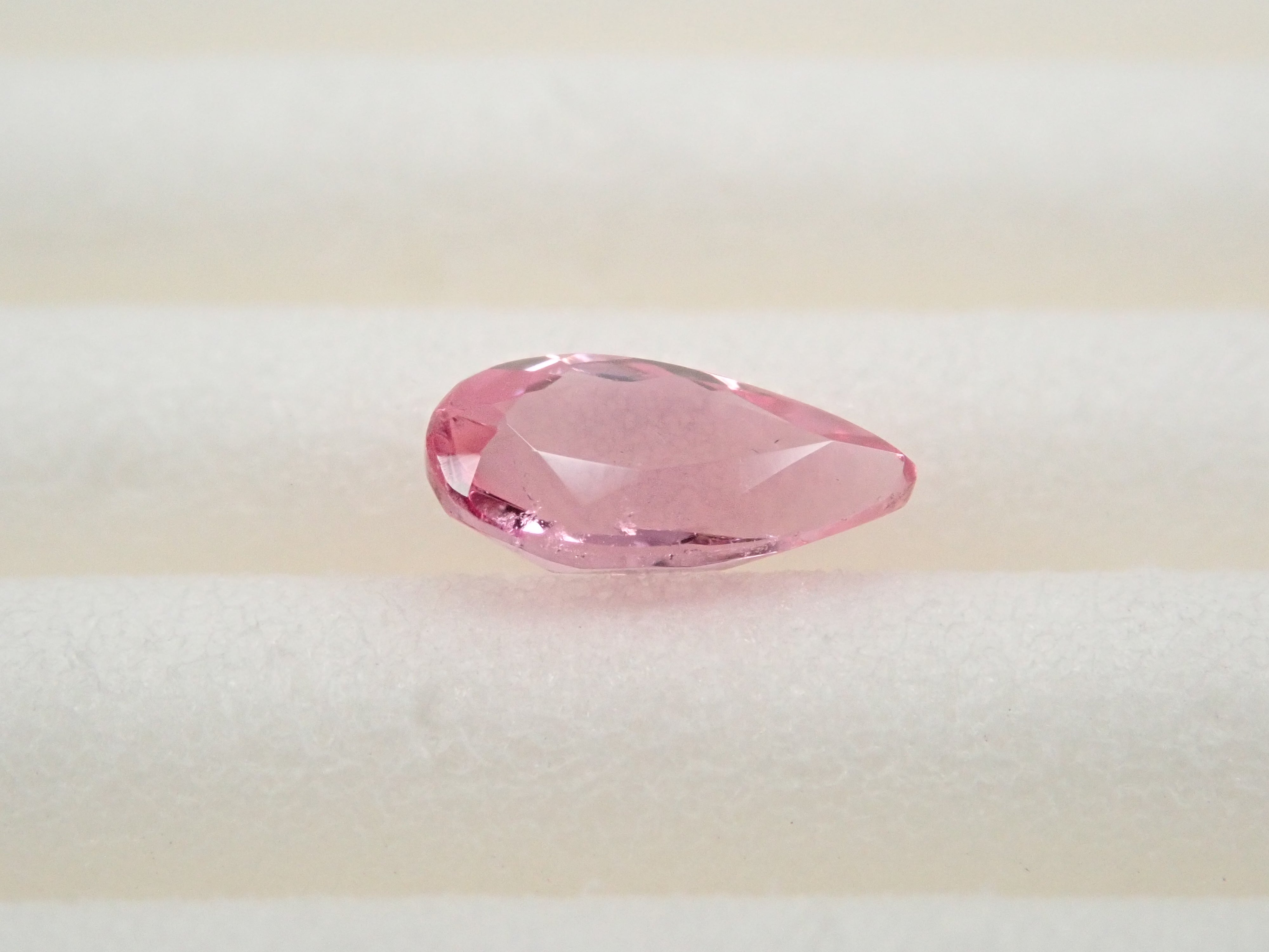 ブラジル産非加熱ピンクインペリアルトパーズ(シェリーピンク) 0.240ctルース