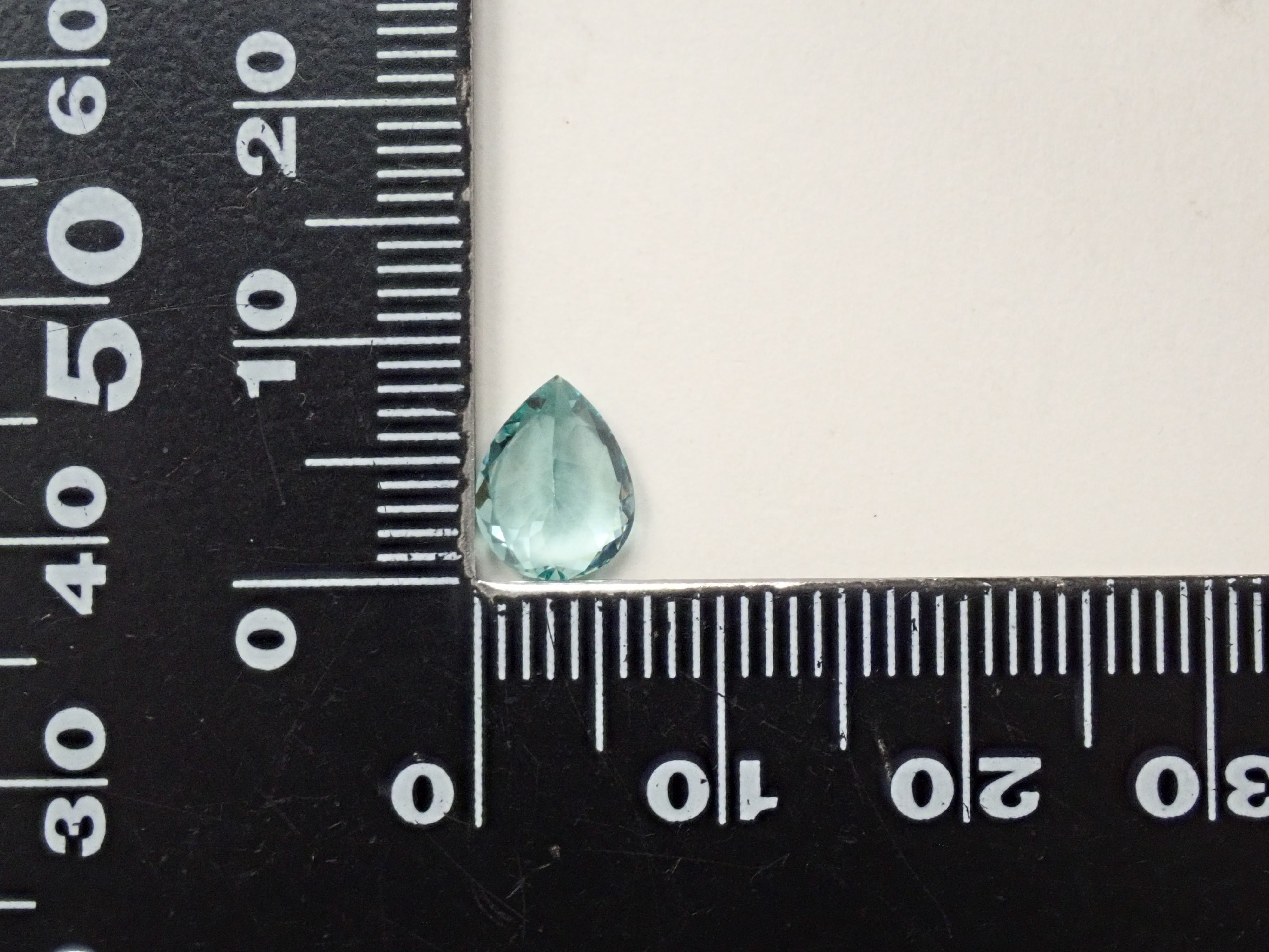 マダガスカル産アパタイト 1.580ctルース