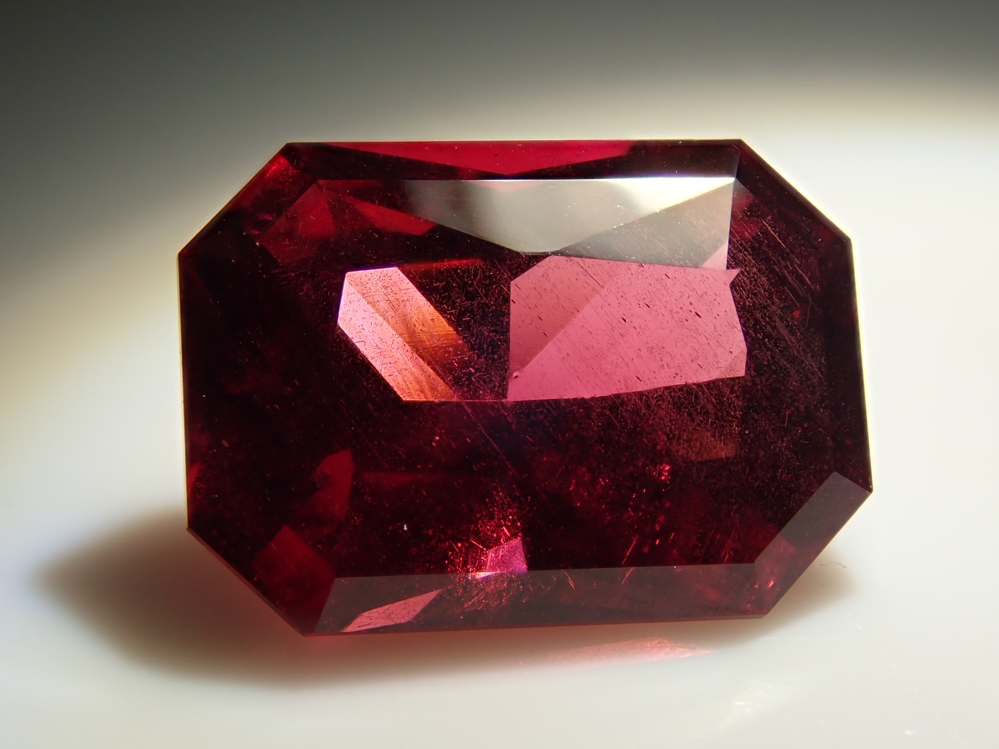 パイロープアルマンディンガーネット 2.514ctルース