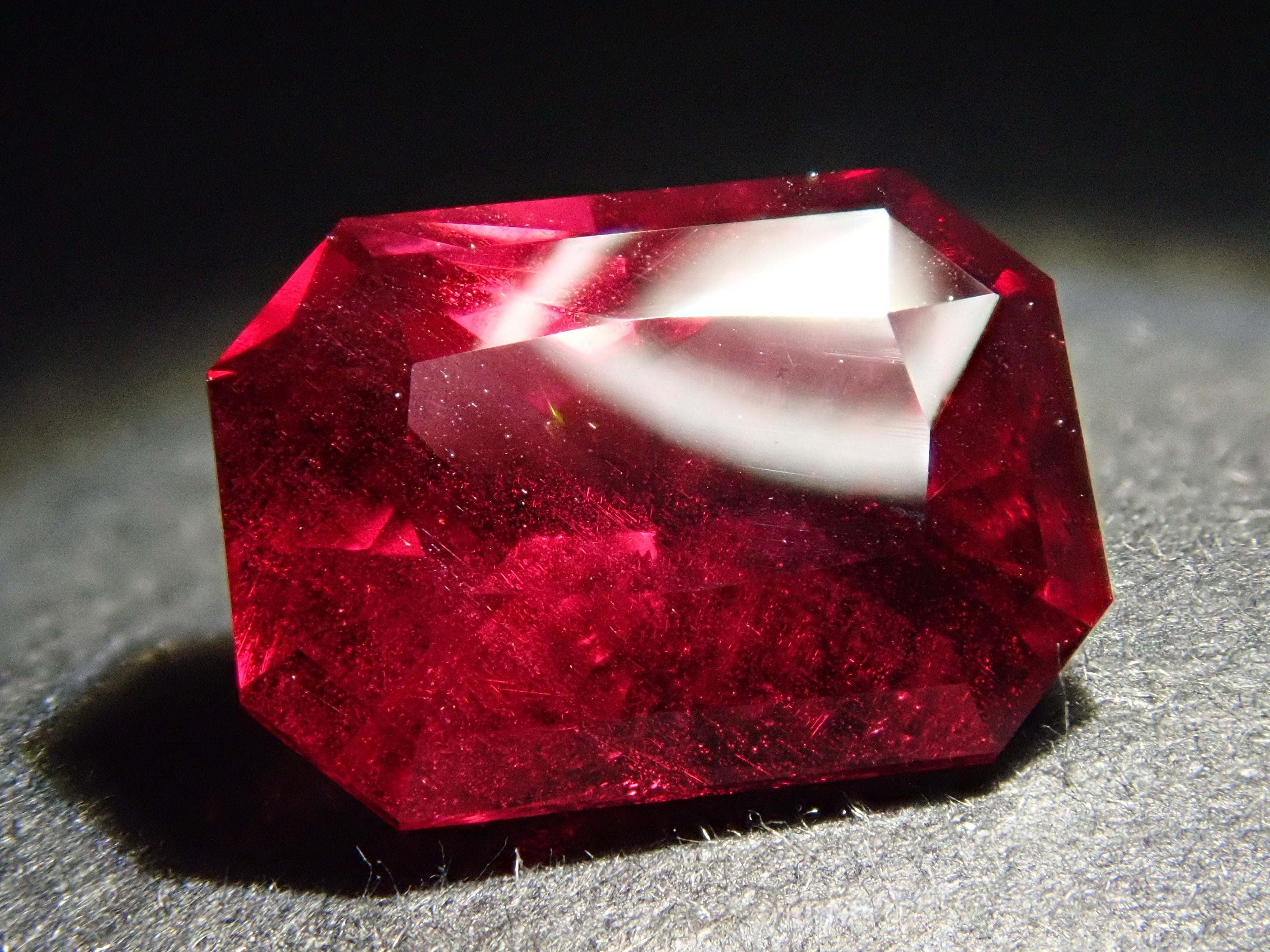 パイロープアルマンディンガーネット 2.514ctルース