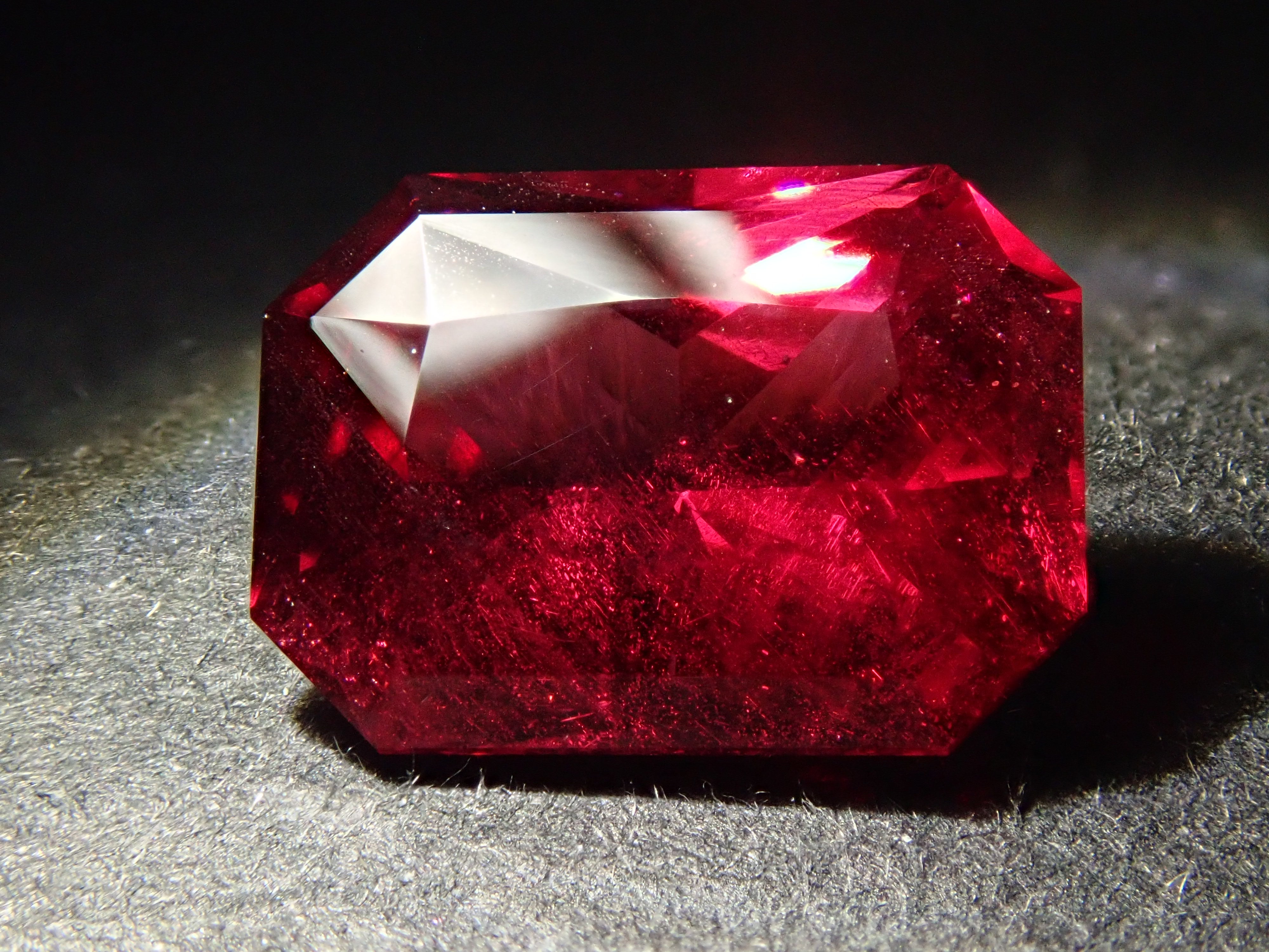 パイロープアルマンディンガーネット 2.514ctルース