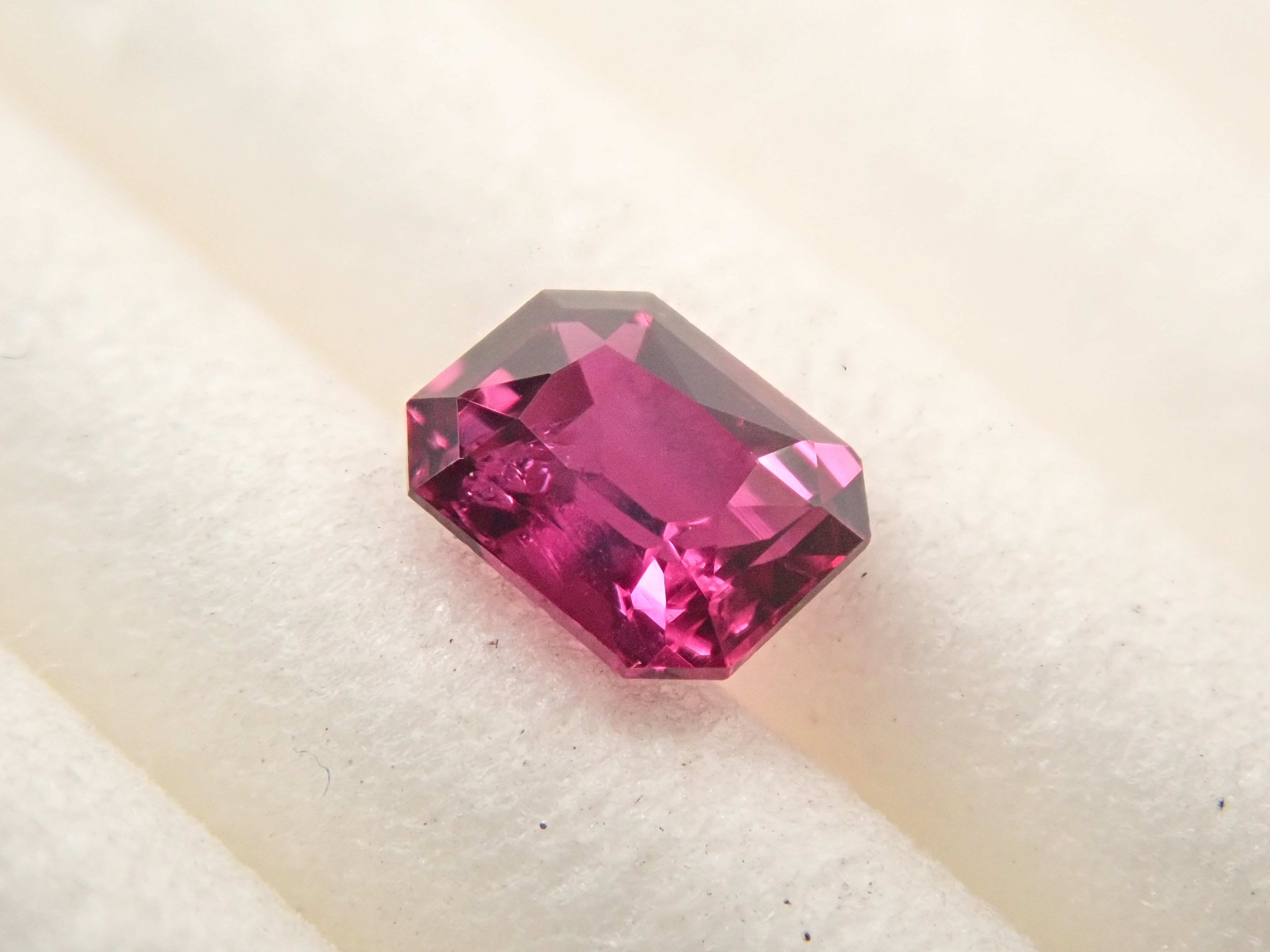 ルビー 0.258ctルース