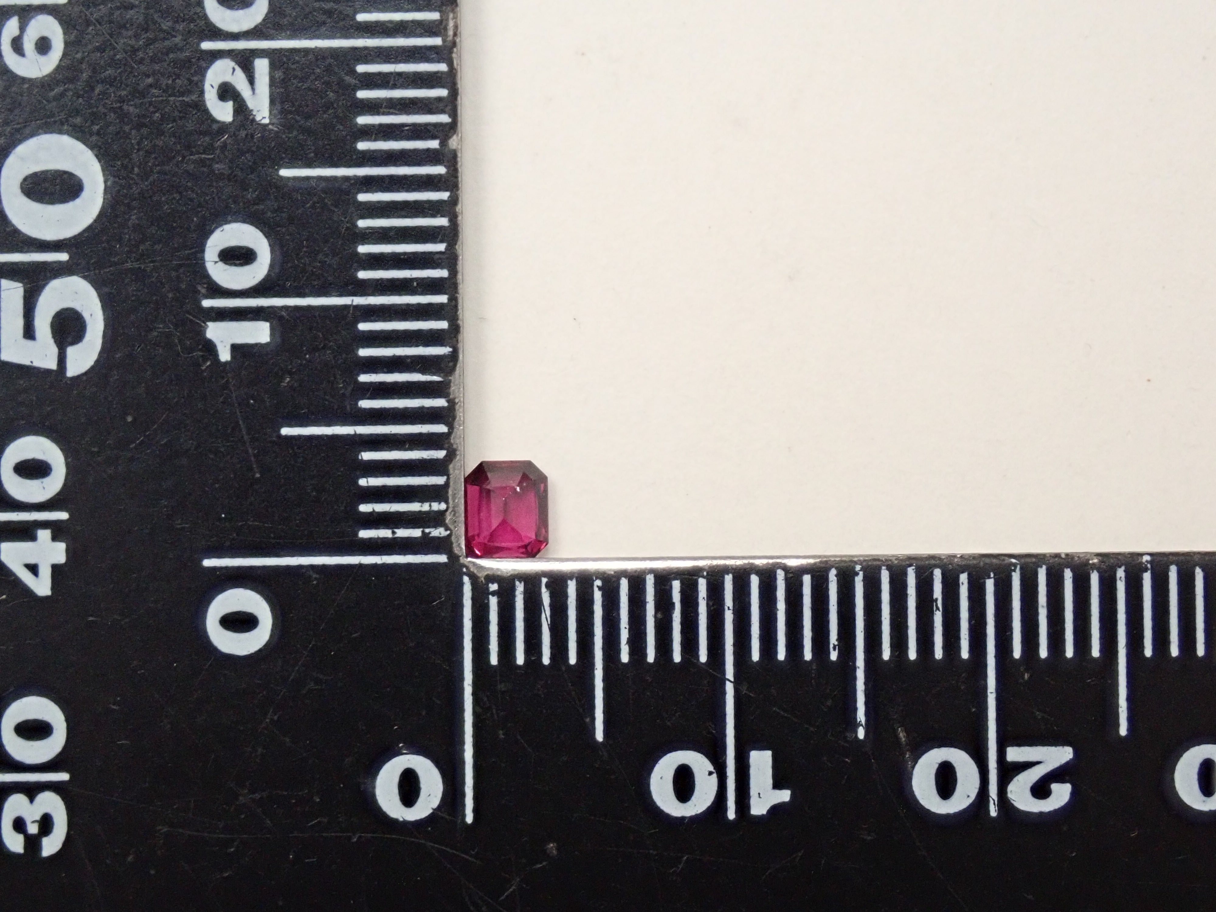 ルビー 0.258ctルース