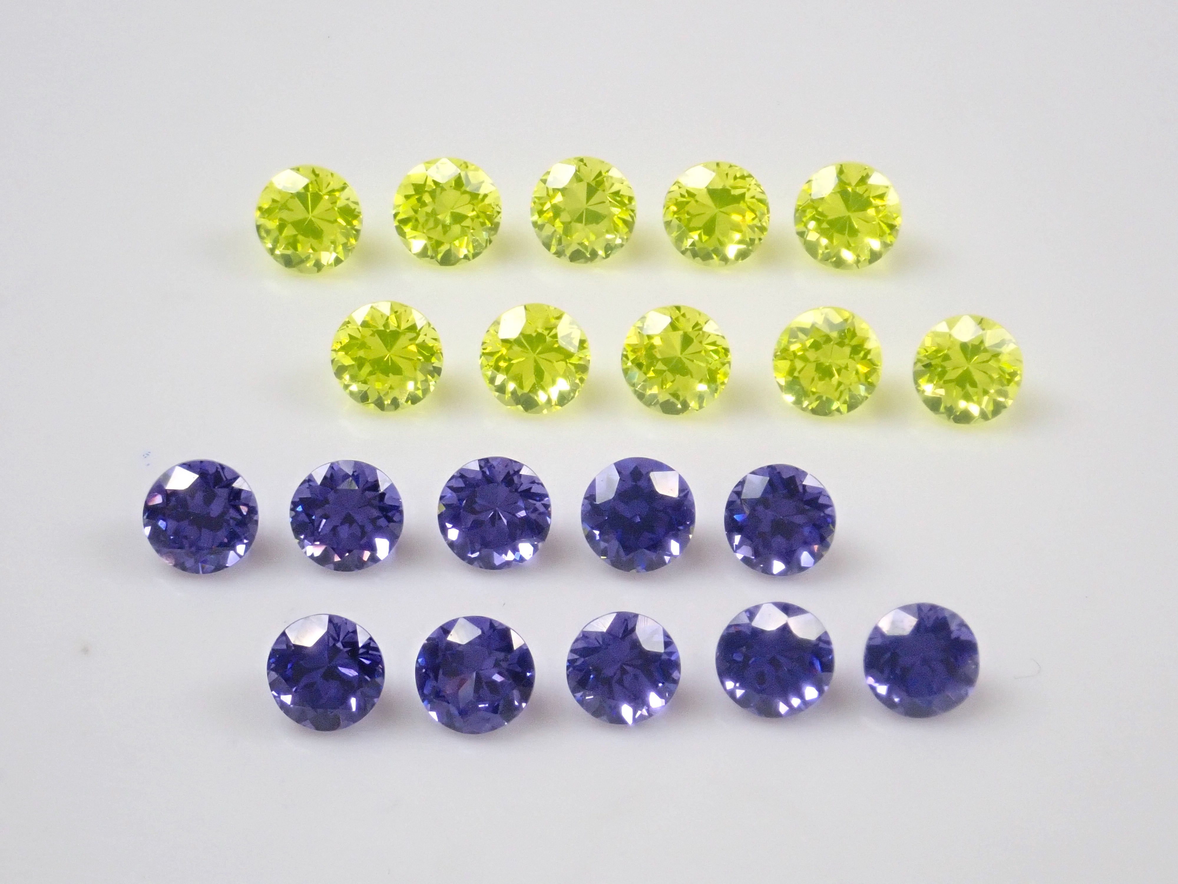《10石限定》YAG(イットリウムアルミニウムガーネット)2石セット(カナリーイエロー&ネオンパープル,4mm)《複数購入割引有》