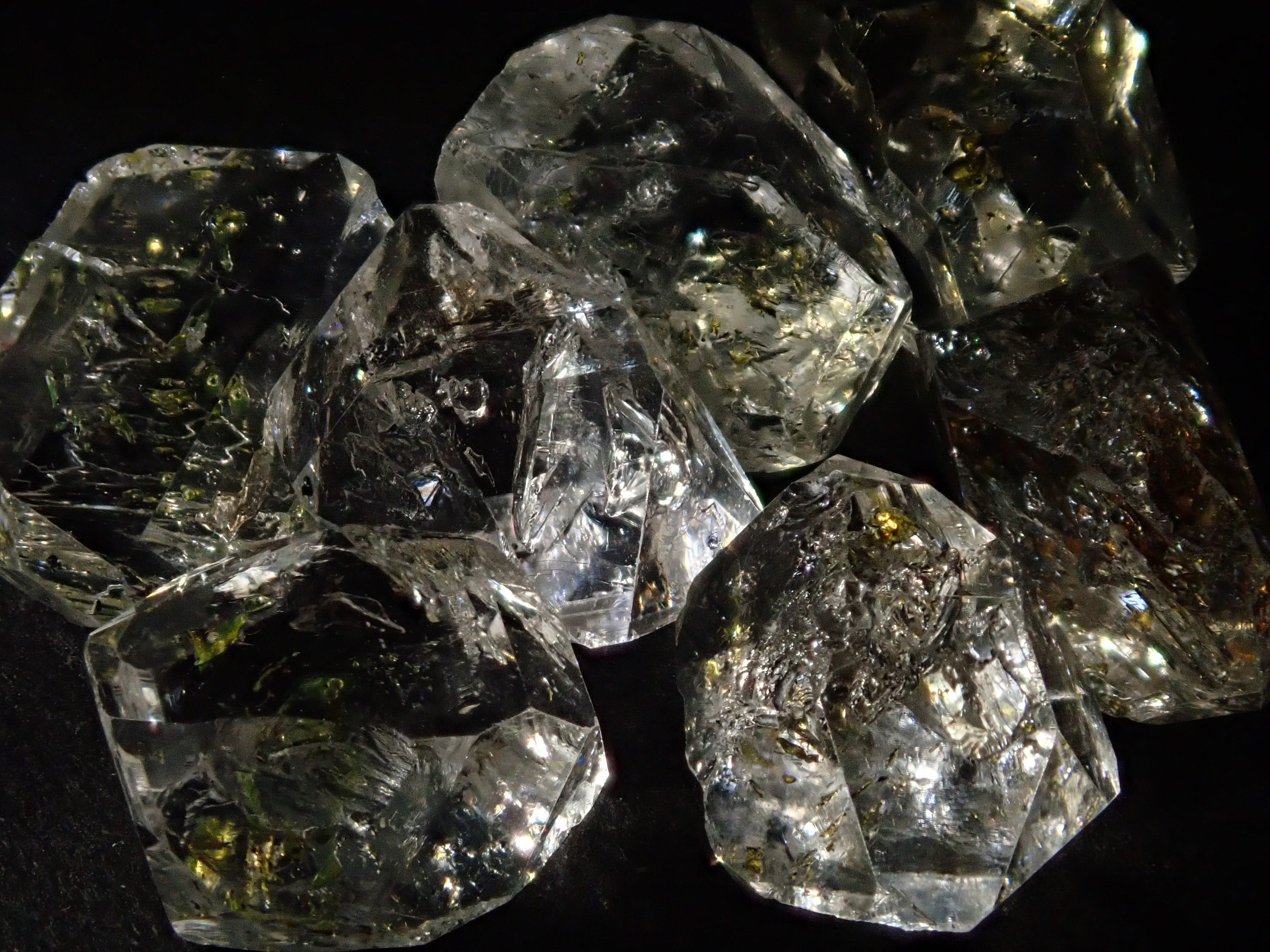 【宝石商の道具】ブラックライト・ルース3点(ルビー・レッドスピネル原石・オイルインクォーツ)充電式電池付き