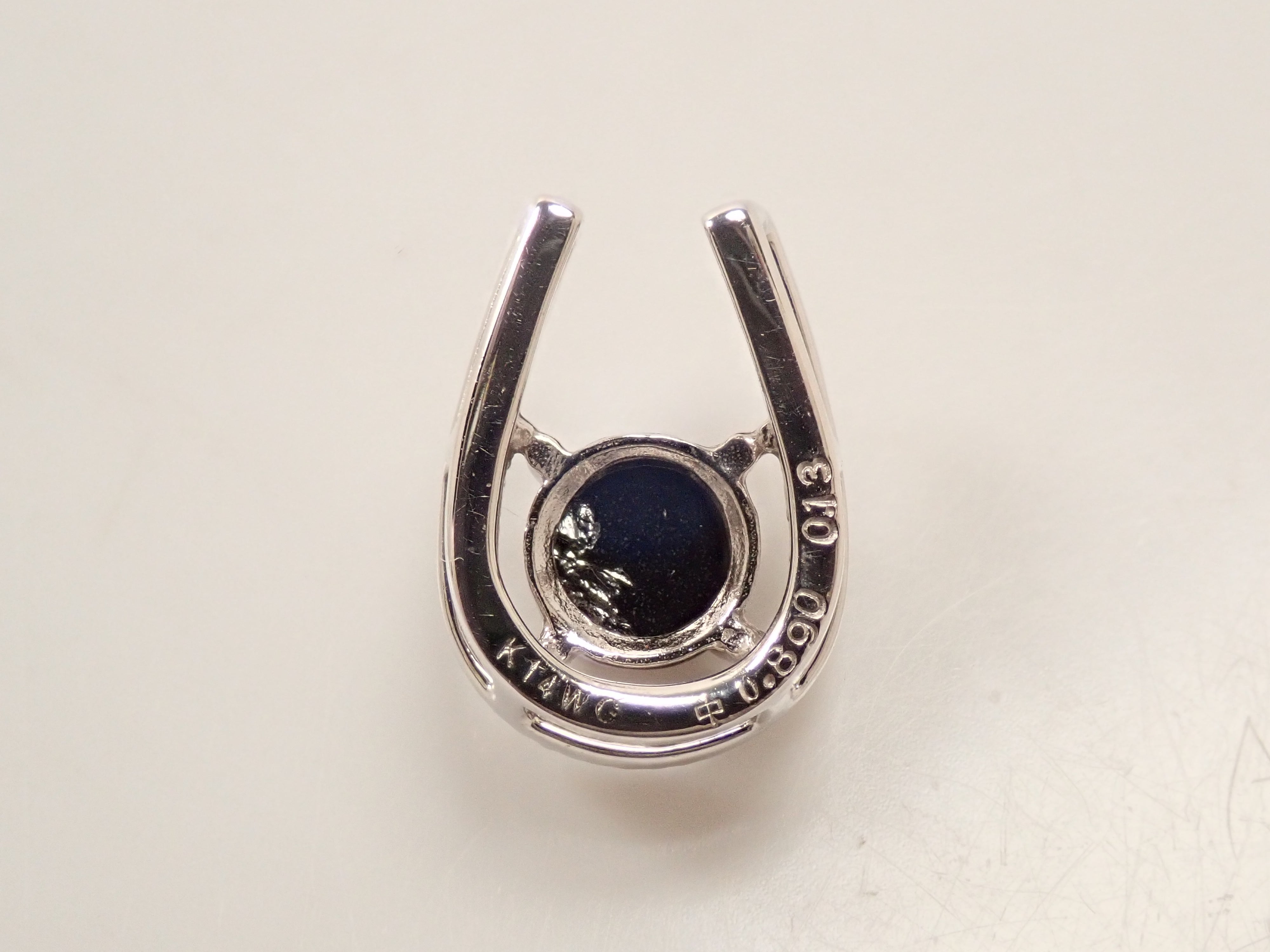【22602612掲載】【カラフリ】K14WG ブラックダイヤモンド 0.89ct ペンダントトップ(ネックレストップ)