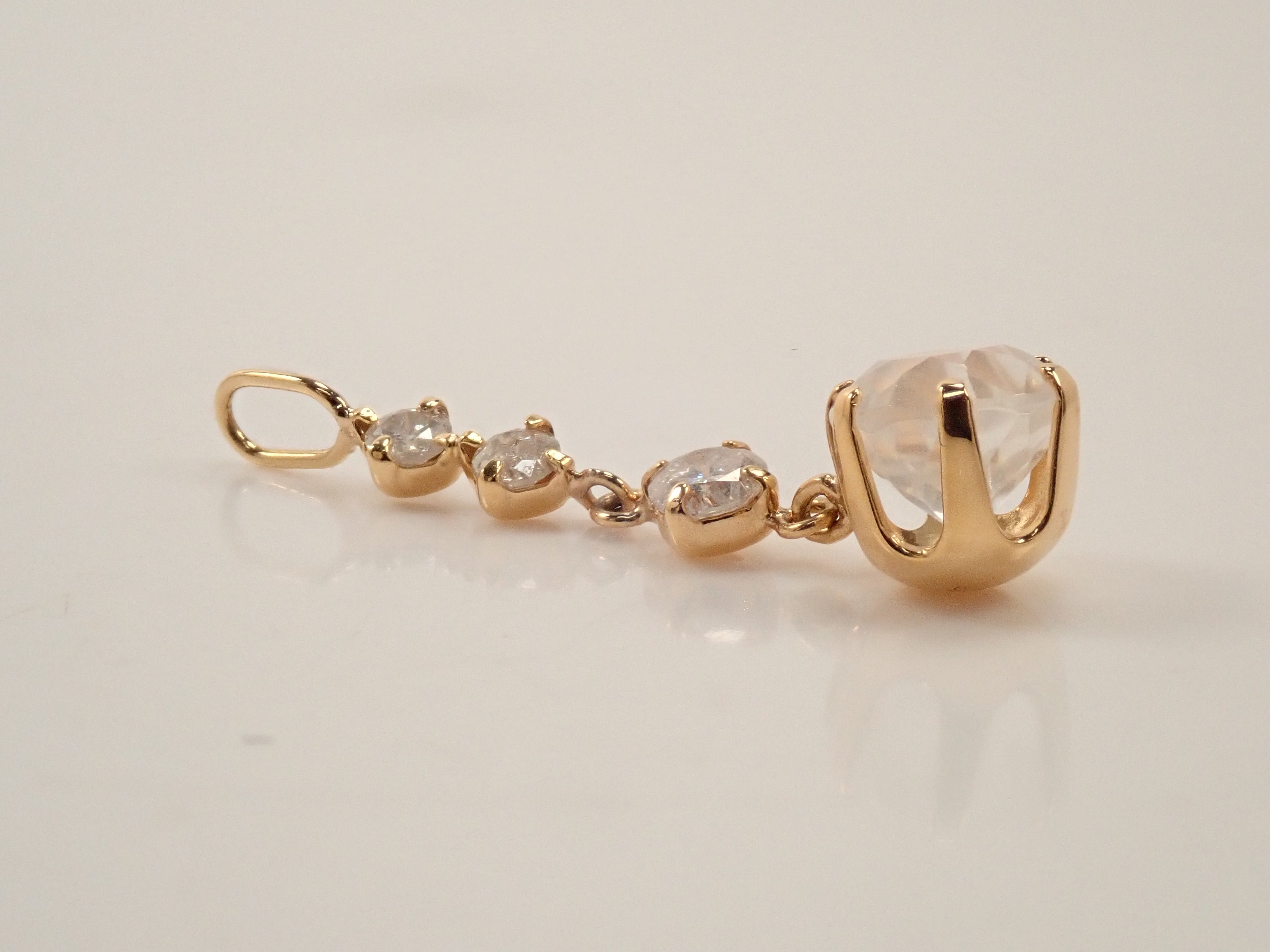 【22602614掲載】【カラフリ】K18 ペリステライト 0.66ct ペンダントトップ(ネックレストップ)